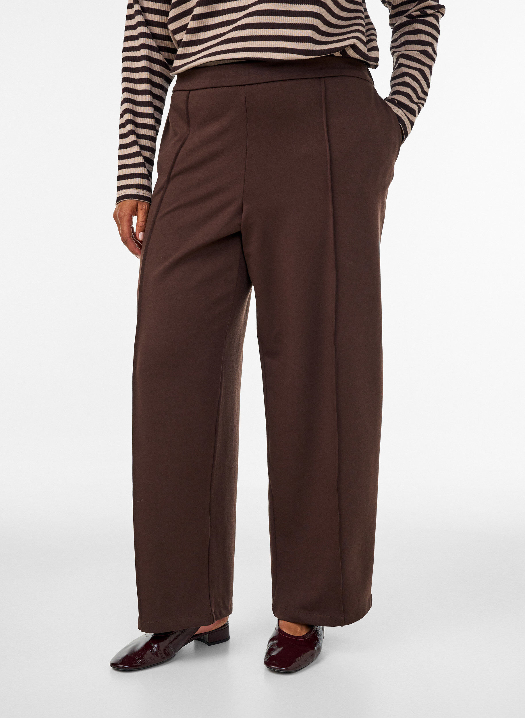 ZizziLosse jerseybroek met hoge taille, Bruin, Model image number 2