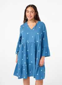Zachte katoenen jurk met bloemenborduursel, Blue Horizon Daisy, Model