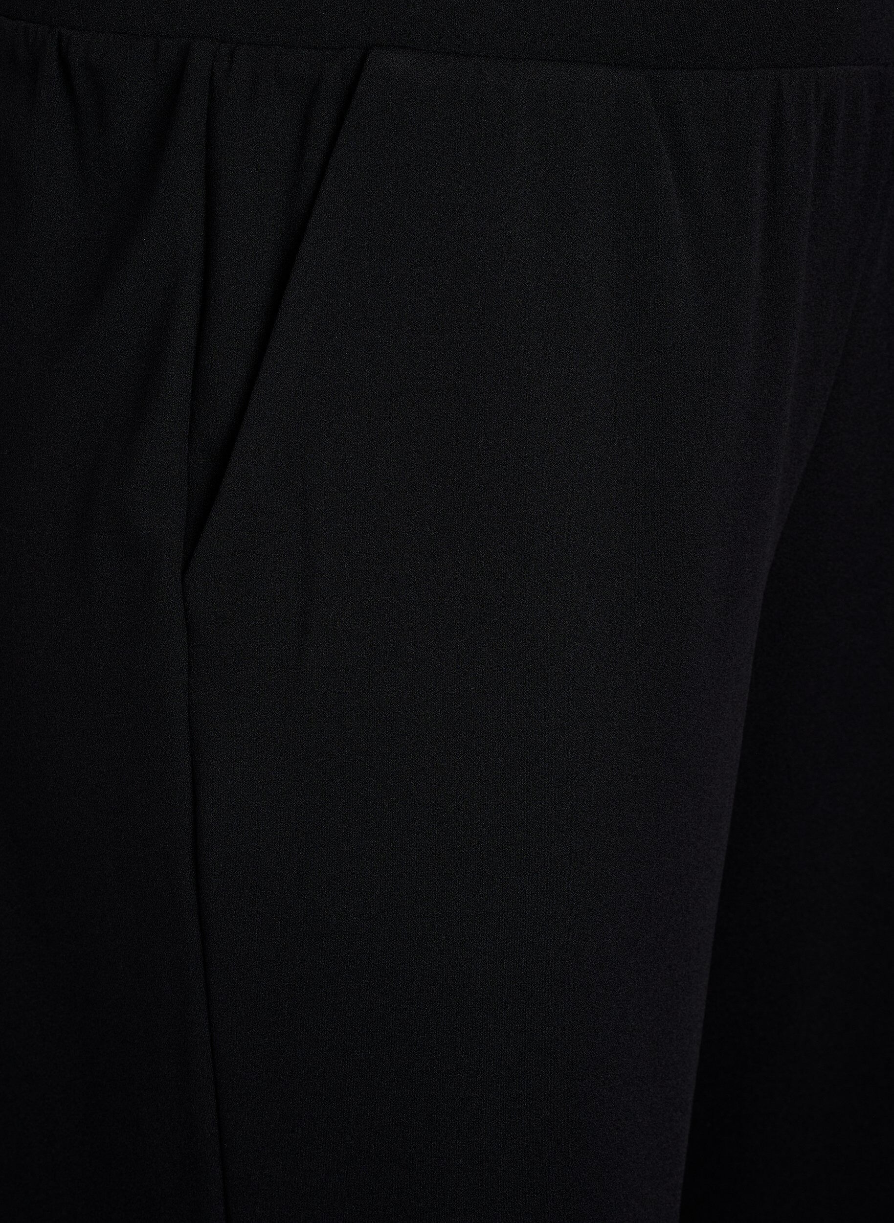 Zizzi FLASH - Hoog getailleerde kniebroek met losse pasvorm, Zwart, Packshot image number 2