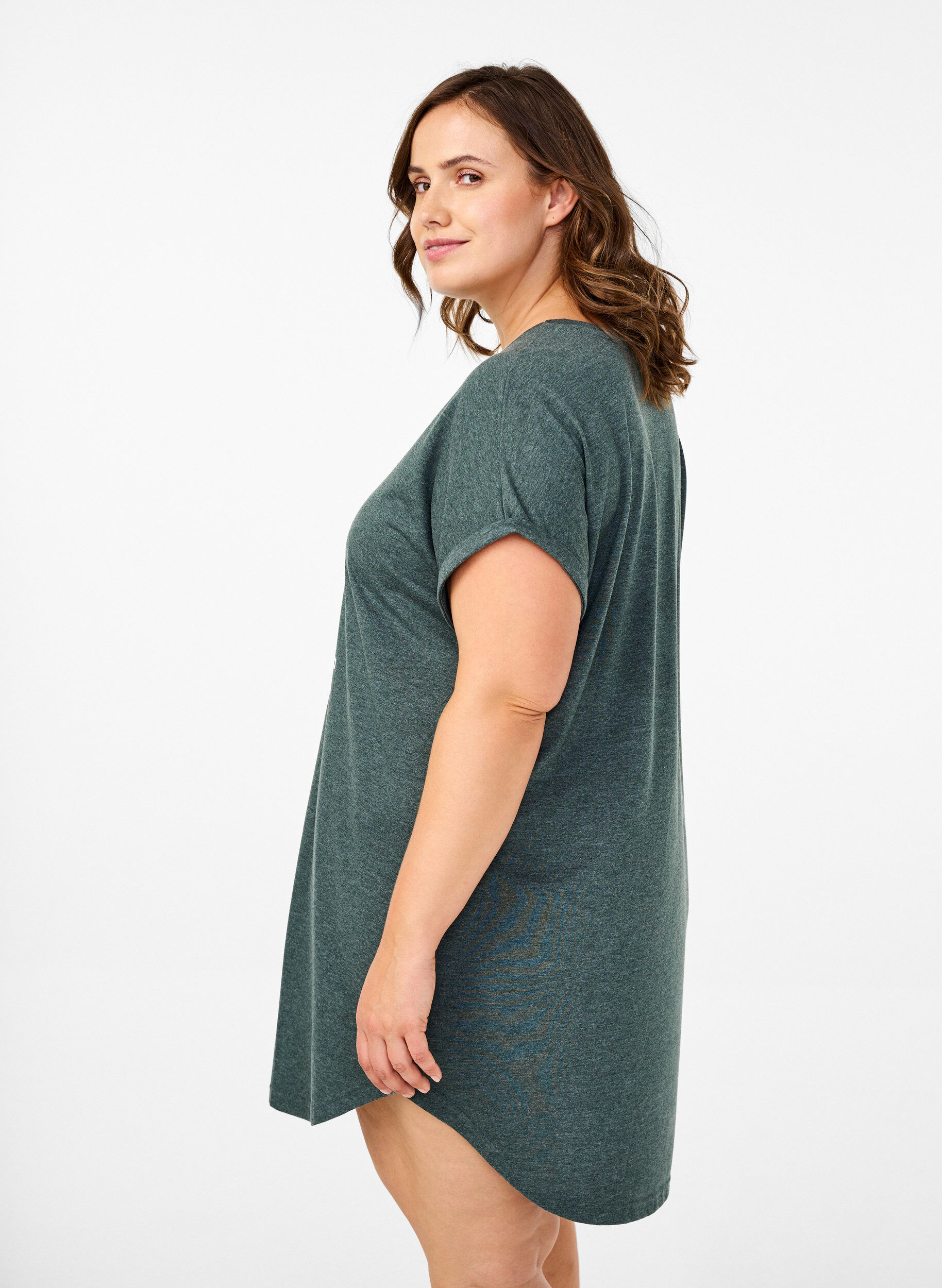 Zizzi Nachtjapon met korte mouwen en tekstopdruk, , Model image number 2