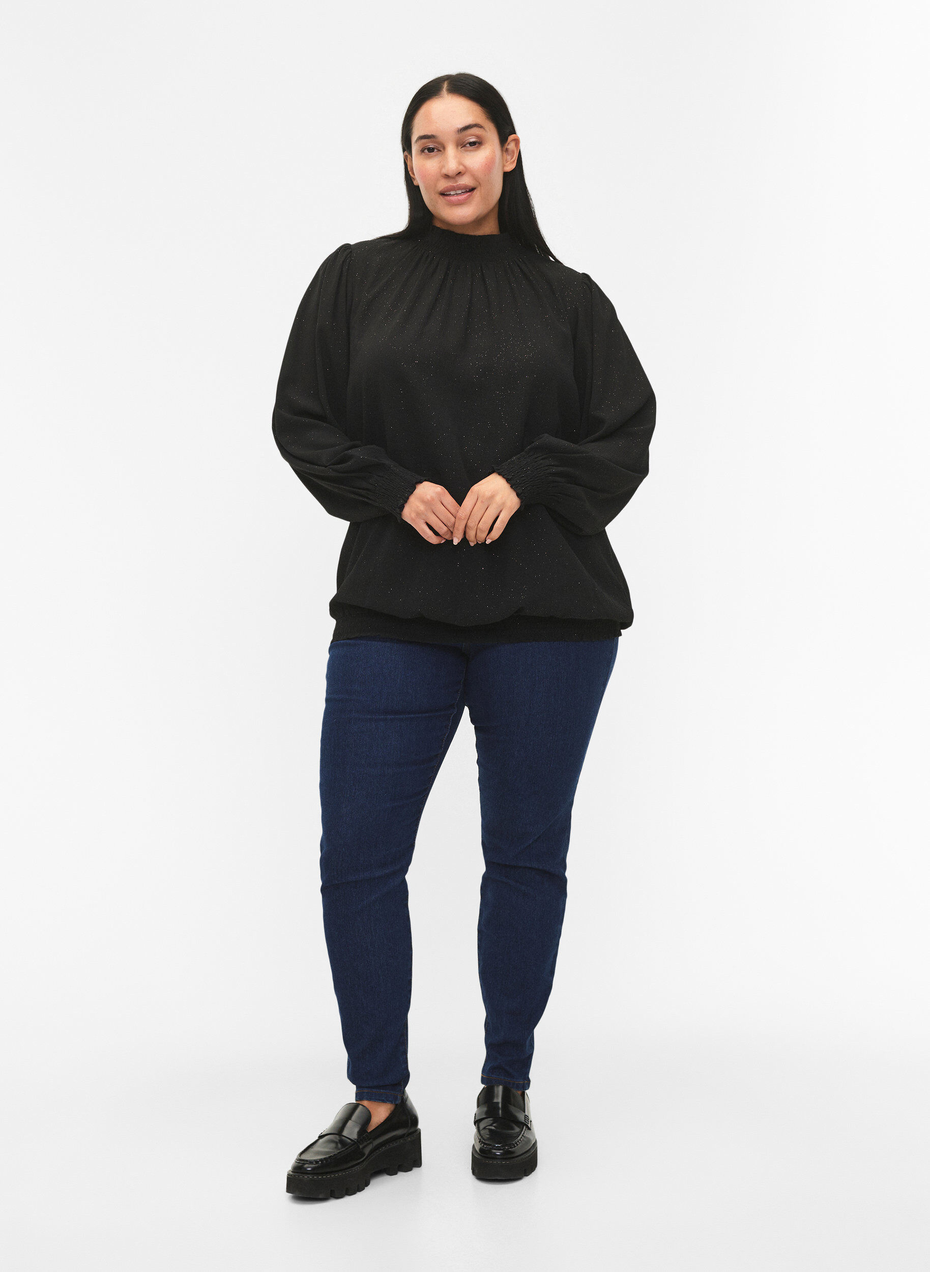 Zizzi FLASH - Blouse met lange mouwen, smok en glitter	, Black w. Silver, Model image number 2