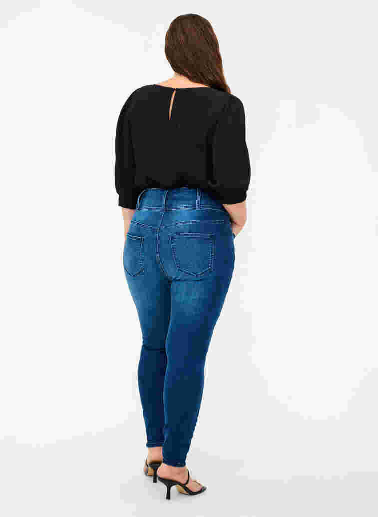 Super slim Bea jeans met extra hoge taille, Blue denim, Model