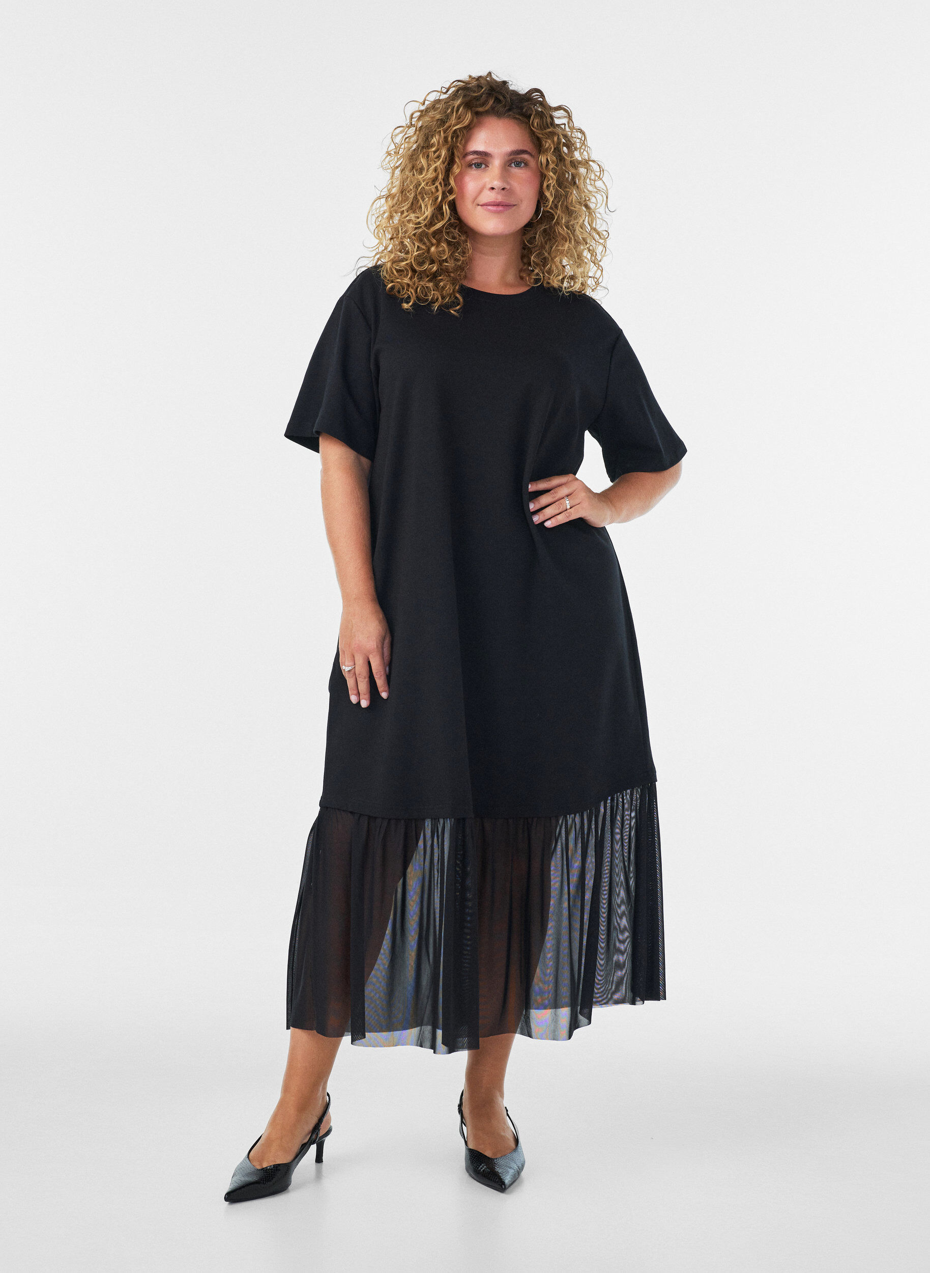 T-shirt-jurk met een transparante mesh zoom, Zwart, Model