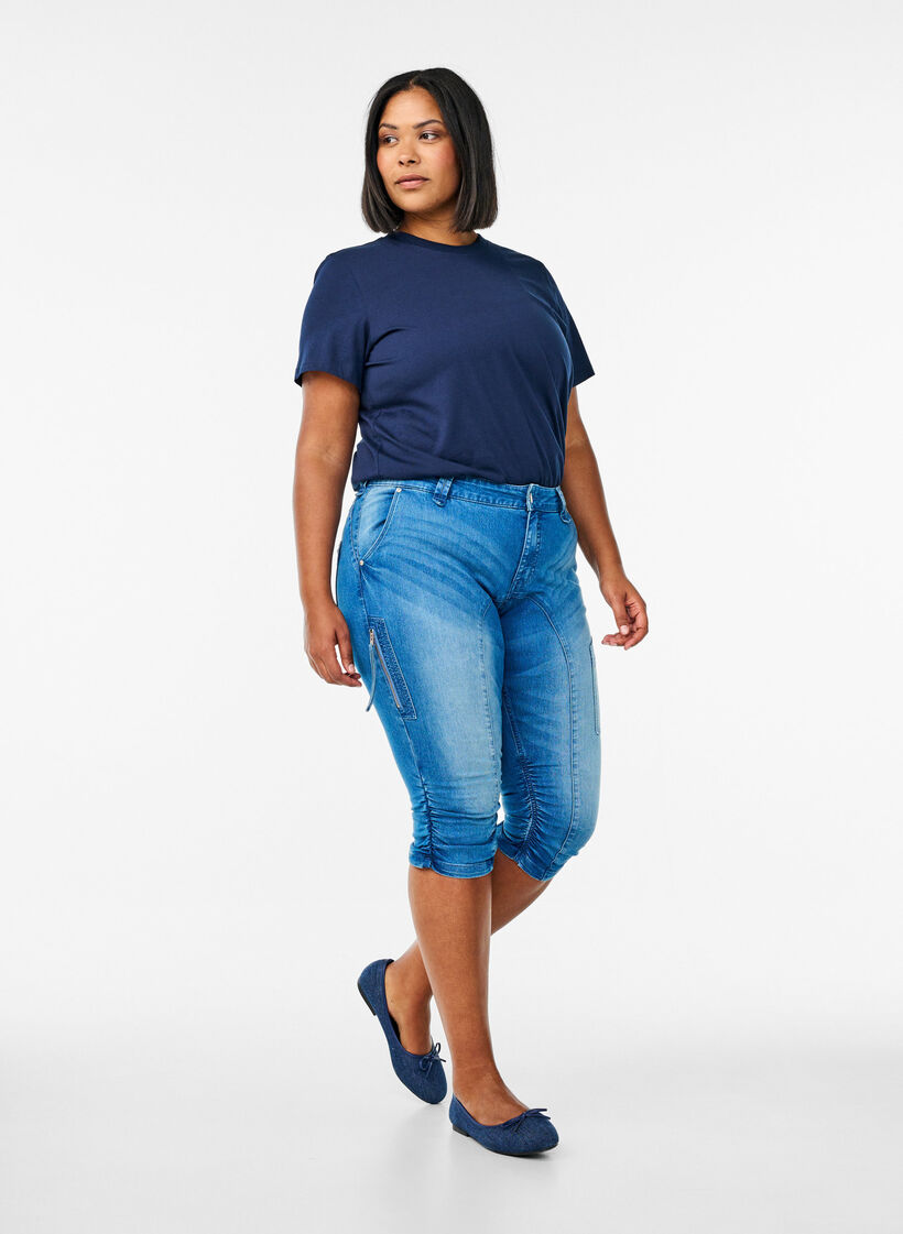 Slim fit capri jeans met zakken, Blauw, Model image number 0