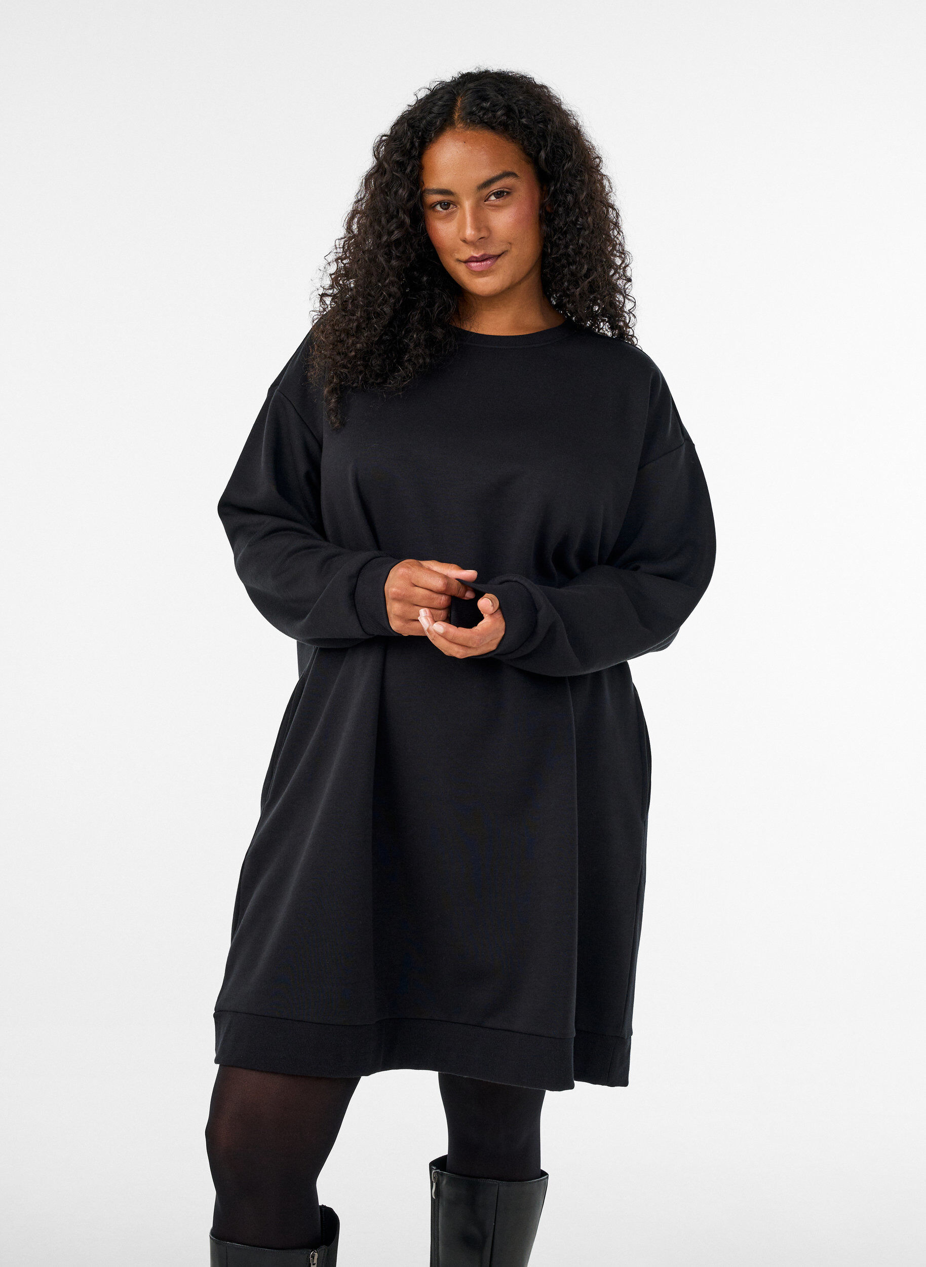 ZizziLosse sweatshirtjurk met zakken, Zwart, Model image number 0