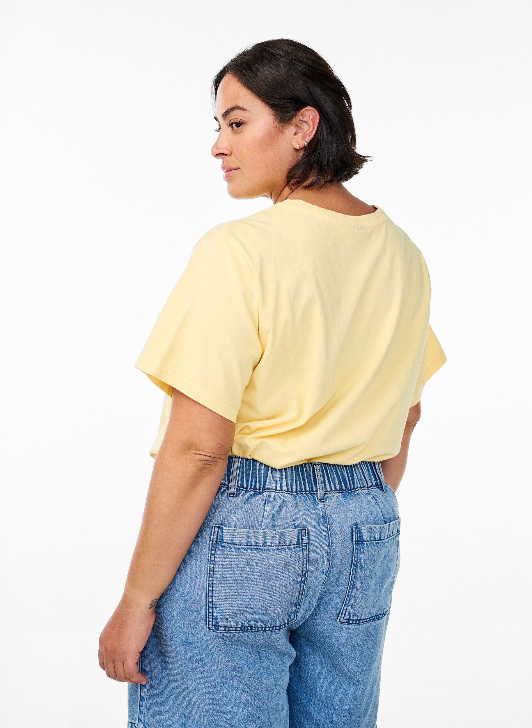 Zizzi Biologisch katoenen T-shirt met strass en vlinder motief, Beige, Model image number 2