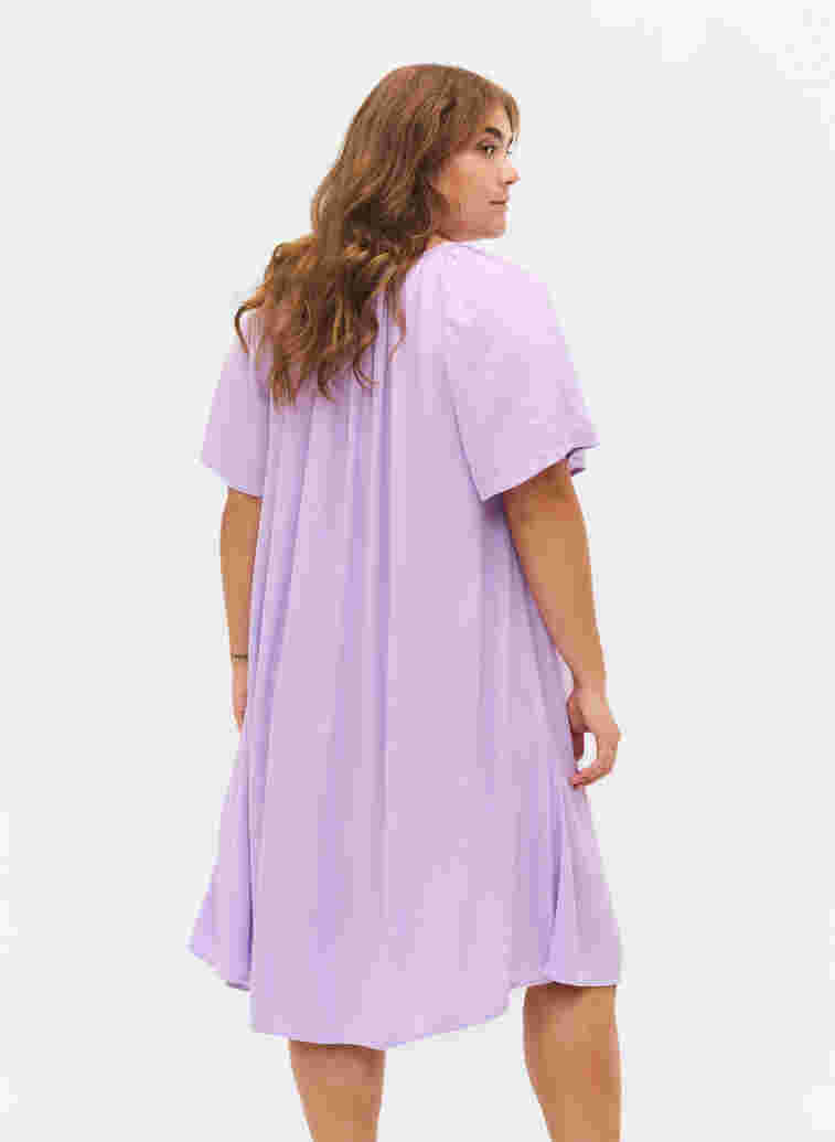 Viscose jurk met korte mouwen, Lavendula, Model image number 1