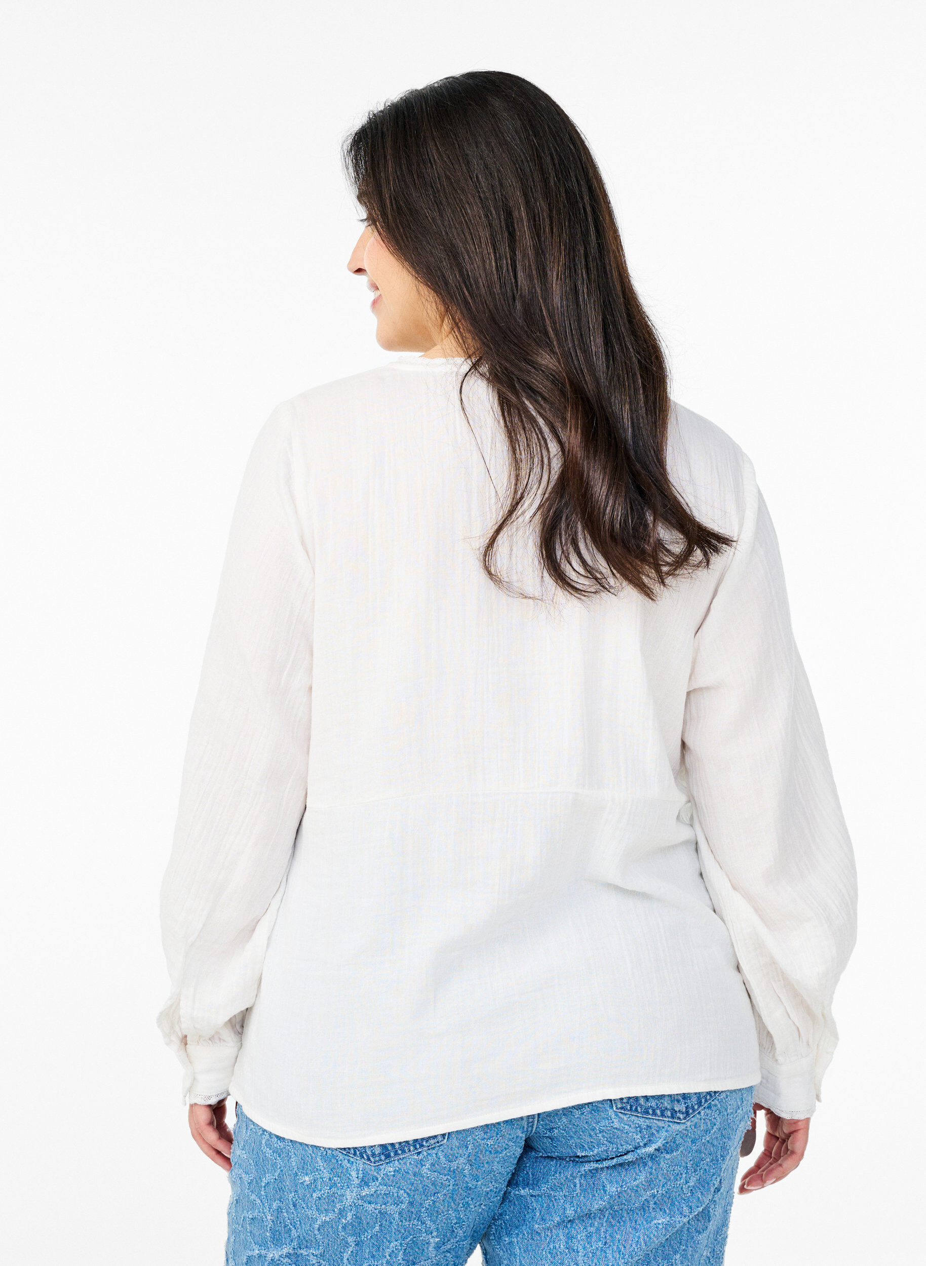 Zizzi Katoenen mousseline blouse met haakdetails, Vanille, Model image number 2