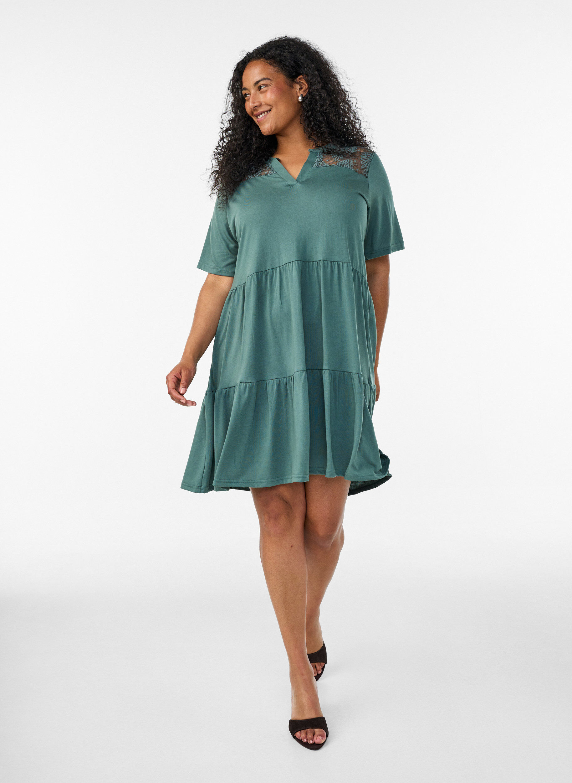 ZizziJerseyjurk met kanten details en een gelaagde rok, Groen, Model image number 1