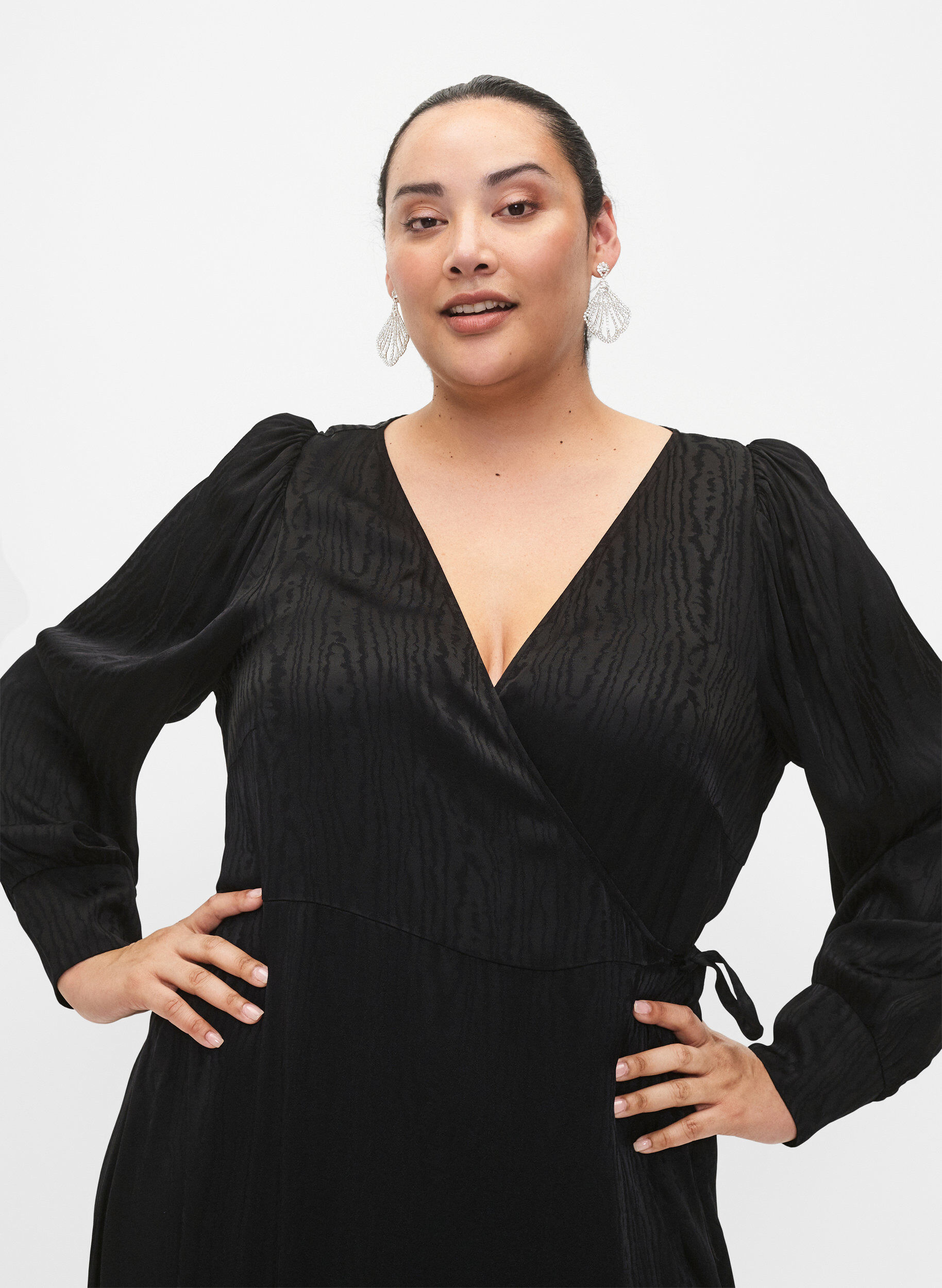 Zizzi Viscose jurk met lange mouwen en ton sur ton print, Black, Model image number 2