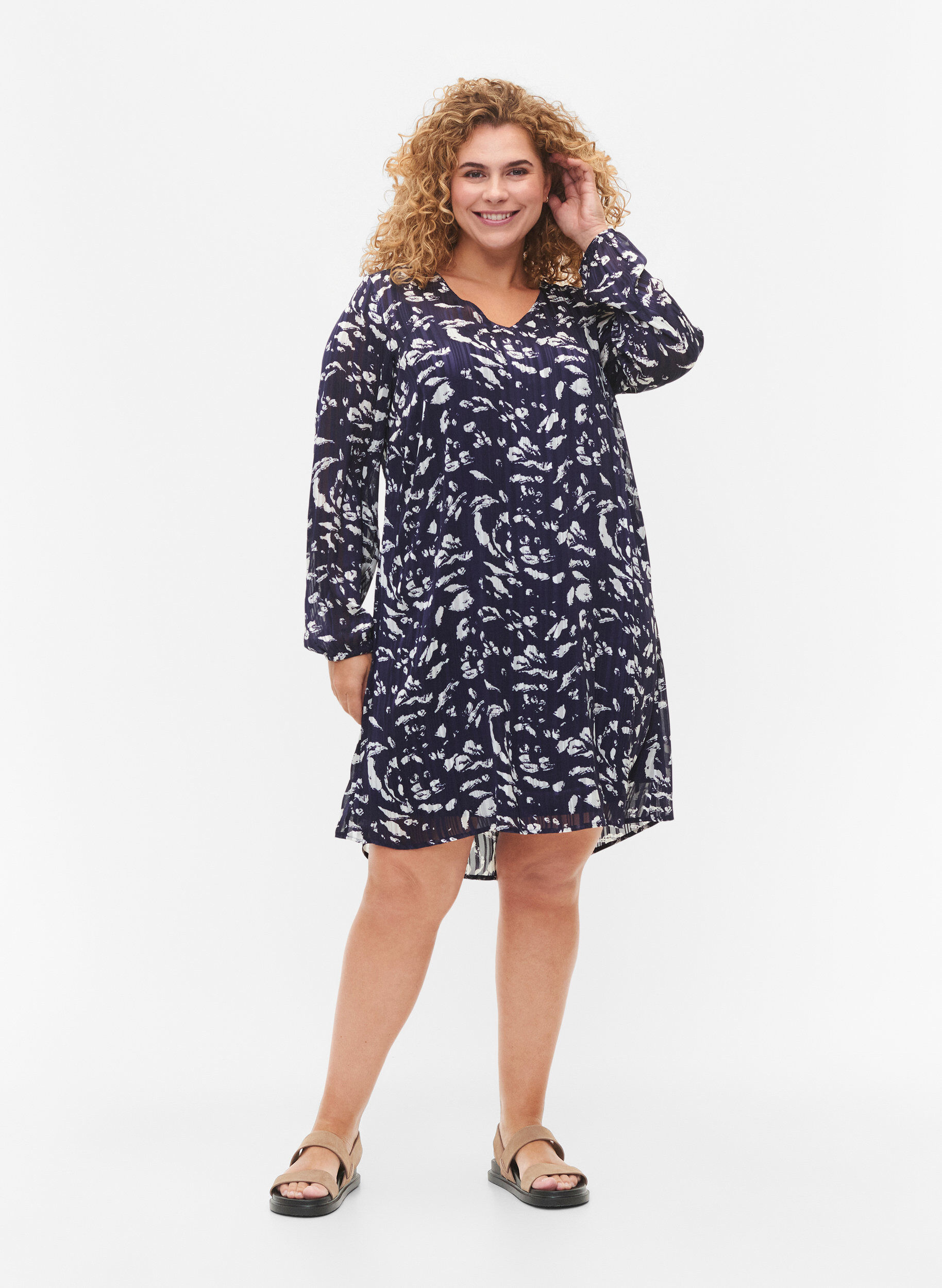Zizzi Jurk met lange mouwen V-hals en print, Blue Leaf AOP, Model image number 2