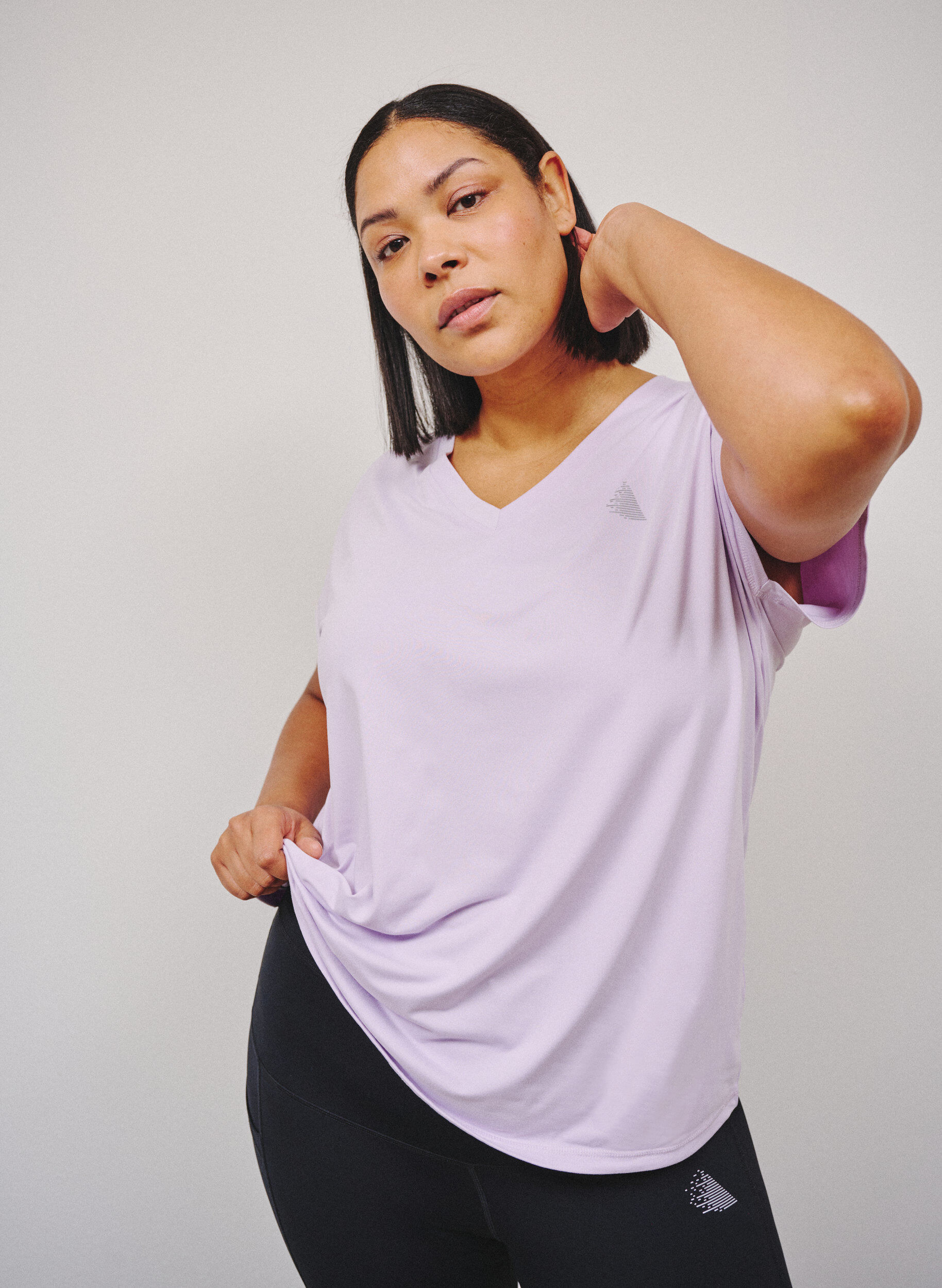 Zizzi Losvallend trainings-T-shirt met V-hals, Paars, Image image number 0