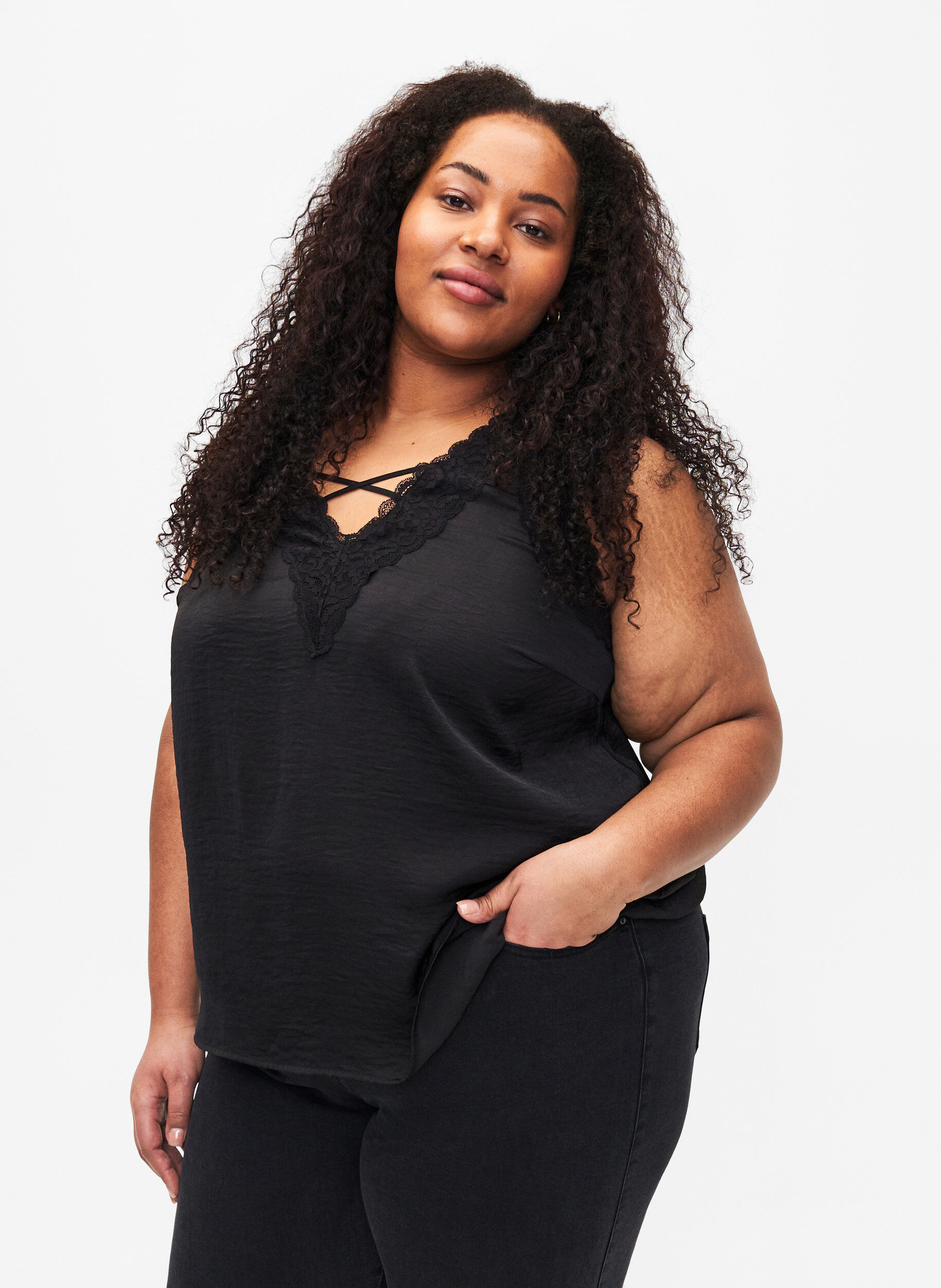 Zizzi Top met kant en gekruist accent, Black, Model image number 0