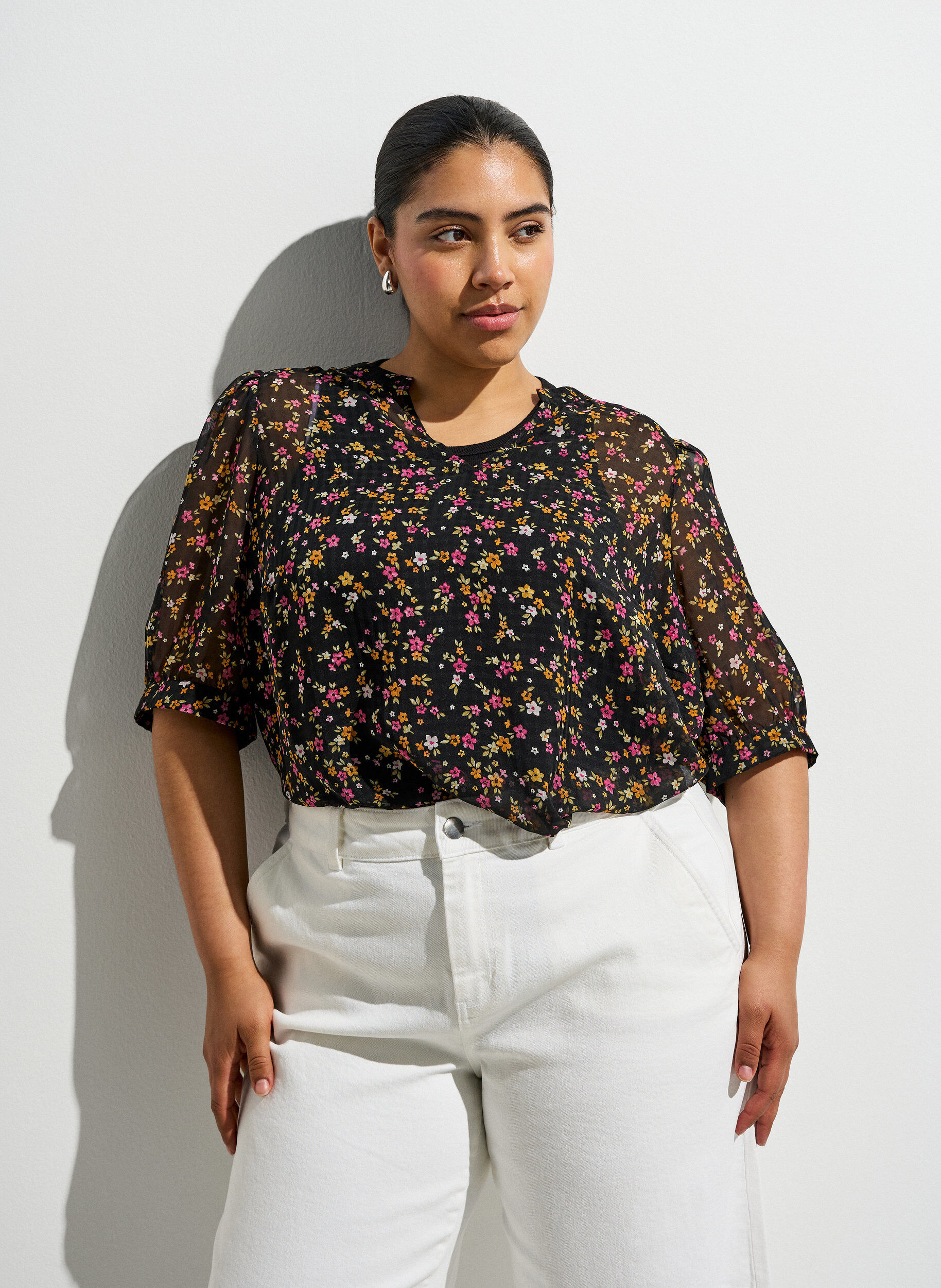 ZizziBlouse met bloemenprint en V-hals, Zwart, Image image number 0