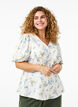 Gebloemde satijnen blouse met pofmouwen, Off White Blue Fl., Model image number 0