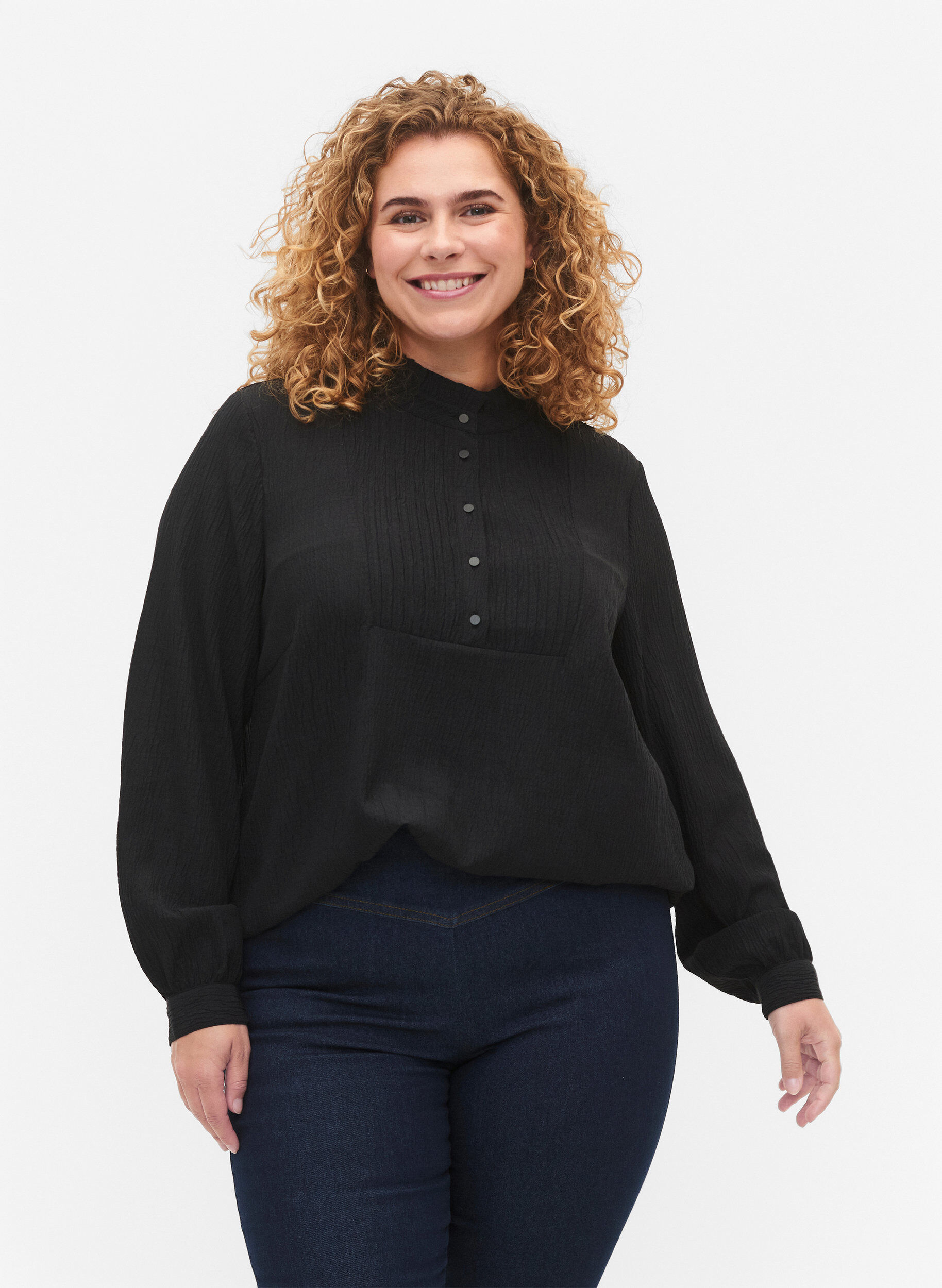 Zizzi Blouse met ruche kraag en lange mouwen, Black, Model image number 0