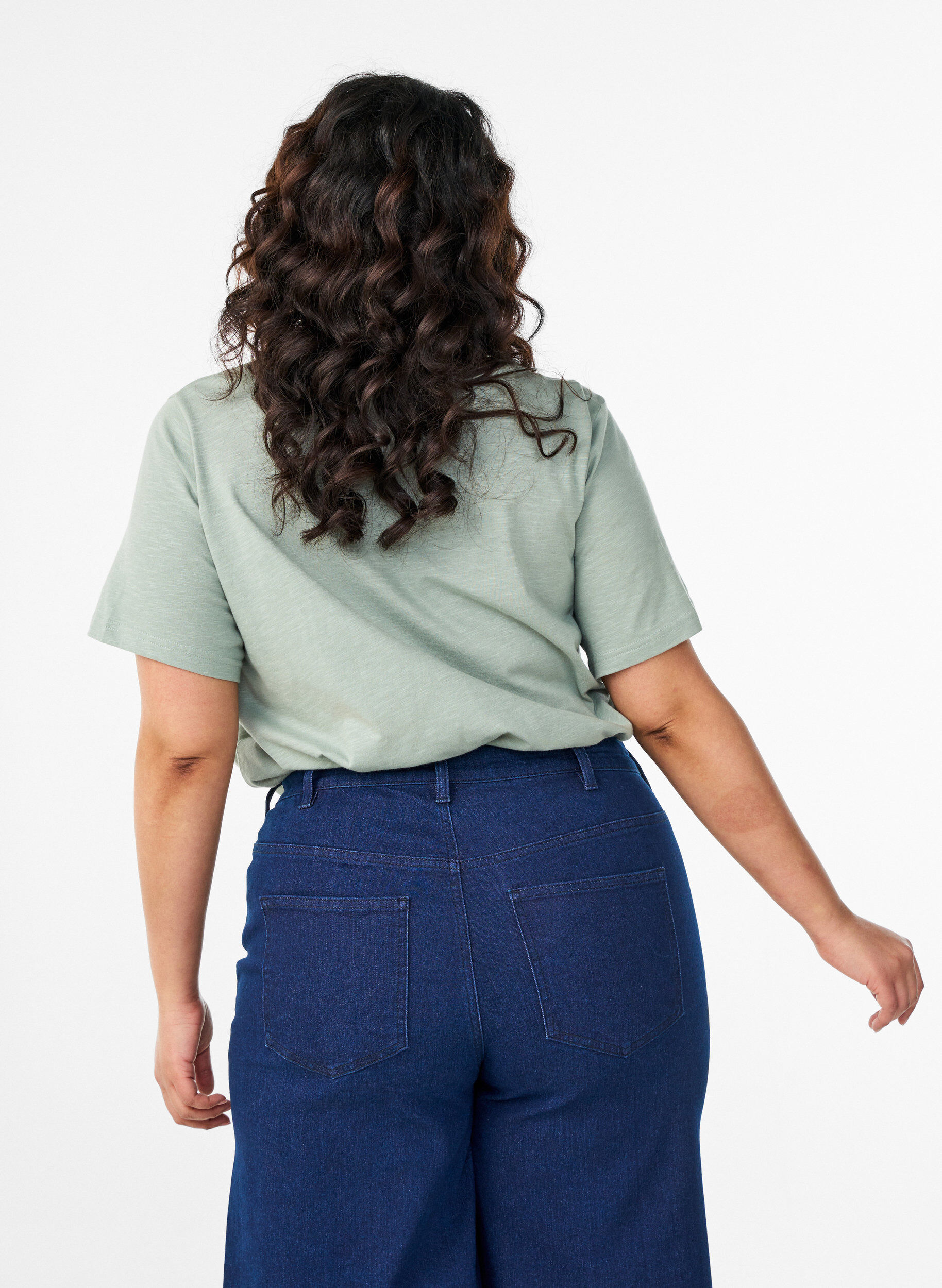 Zizzi T-shirt met knoopdetail, Groen, Model image number 2