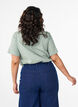 T-shirt met knoopdetail, Groen, Model image number 2