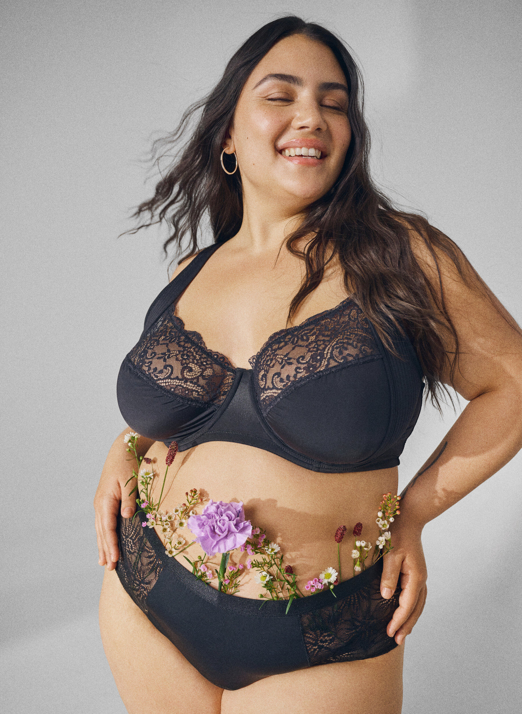 Zizzi Menstruatie slipje met kant en normale taille, Black, Image image number 0