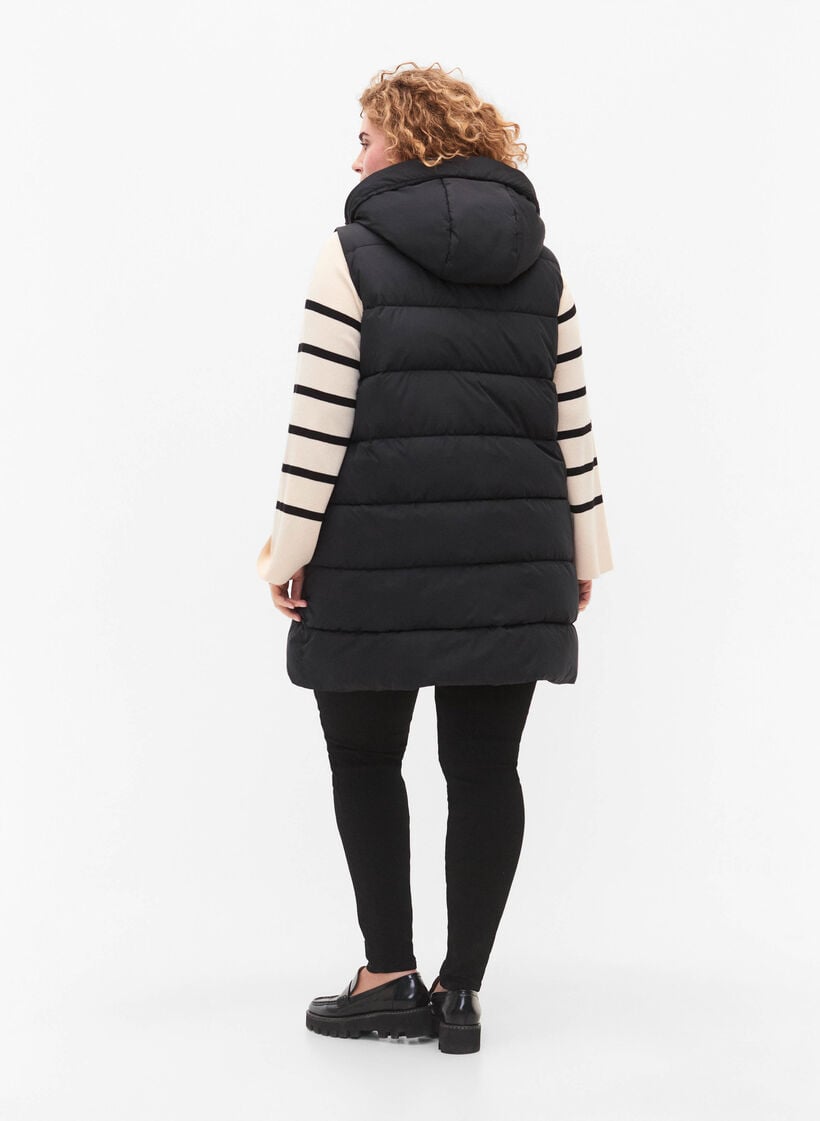 Lange vest met capuchon en zakken, Zwart, Model image number 2
