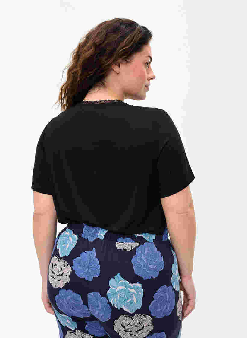 Nachthemd met korte mouwen in viscose, Black, Model image number 1