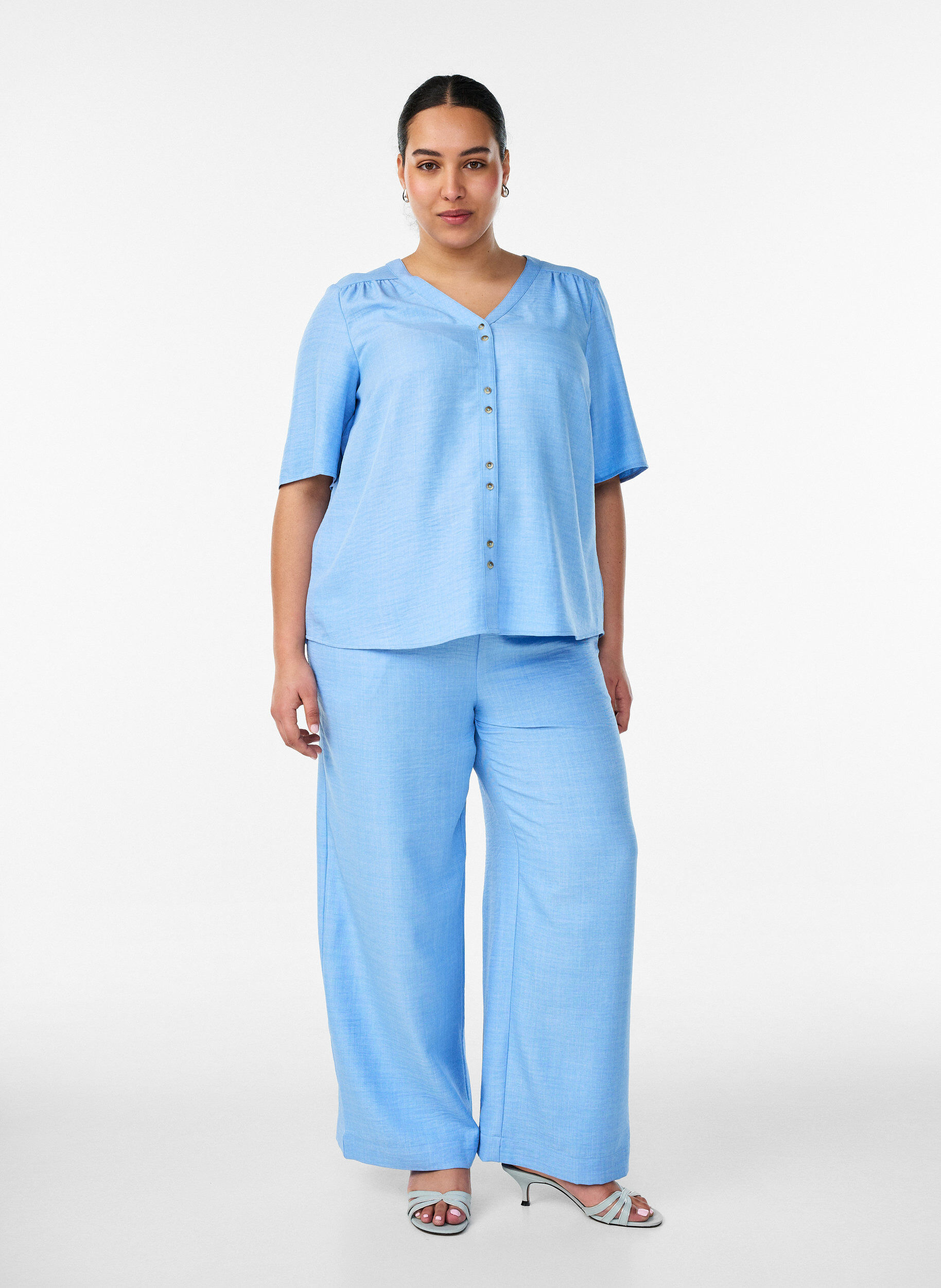 ZizziLosse broek met elastische tailleband en zakken, Blauw, Model image number 0