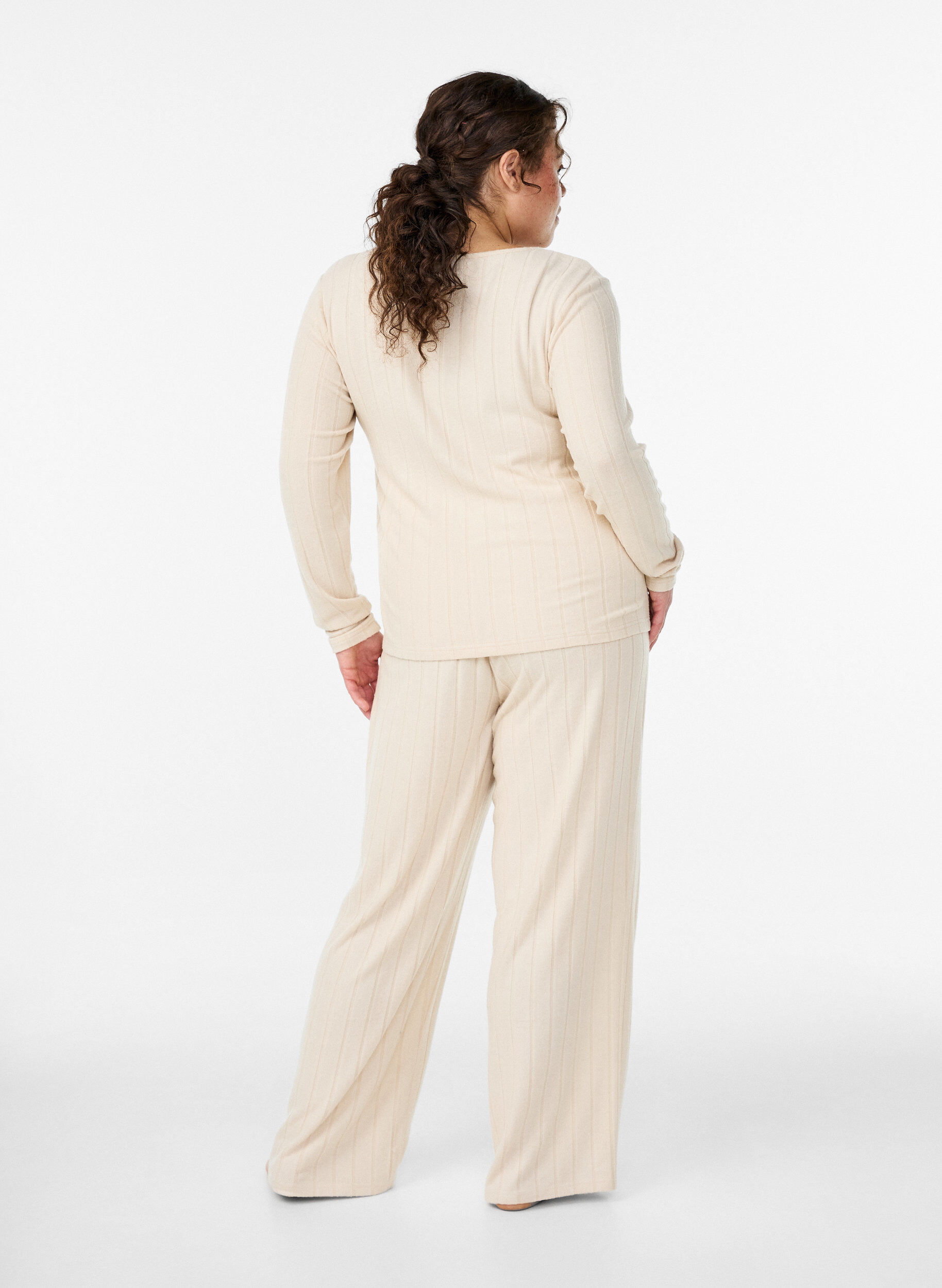 Zizzi Geribde jersey lounge broek met hoge taille, Beige, Model image number 1