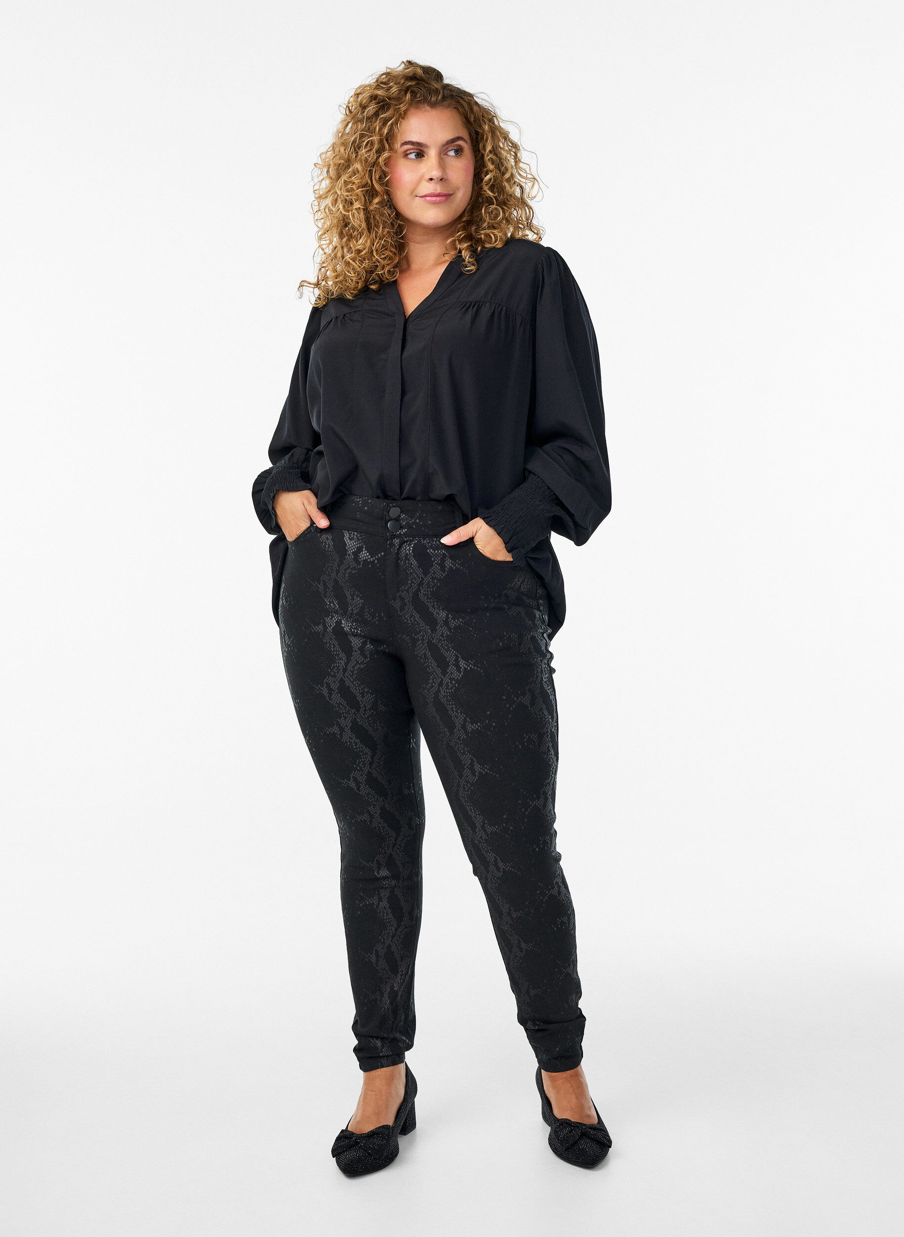 ZizziBlouse met ruches kraag en plooien, Zwart, Model image number 1