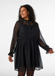 Chiffonjurk met guipure kant en empire-lijn, Zwart, Model image number 0