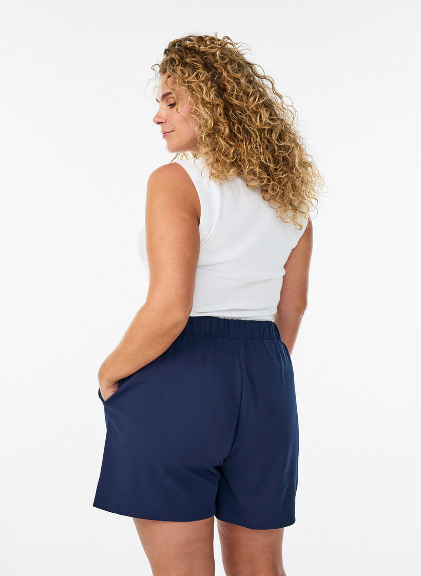 Korte broek met losse pasvorm en zakken, Blauw, Model image number 2