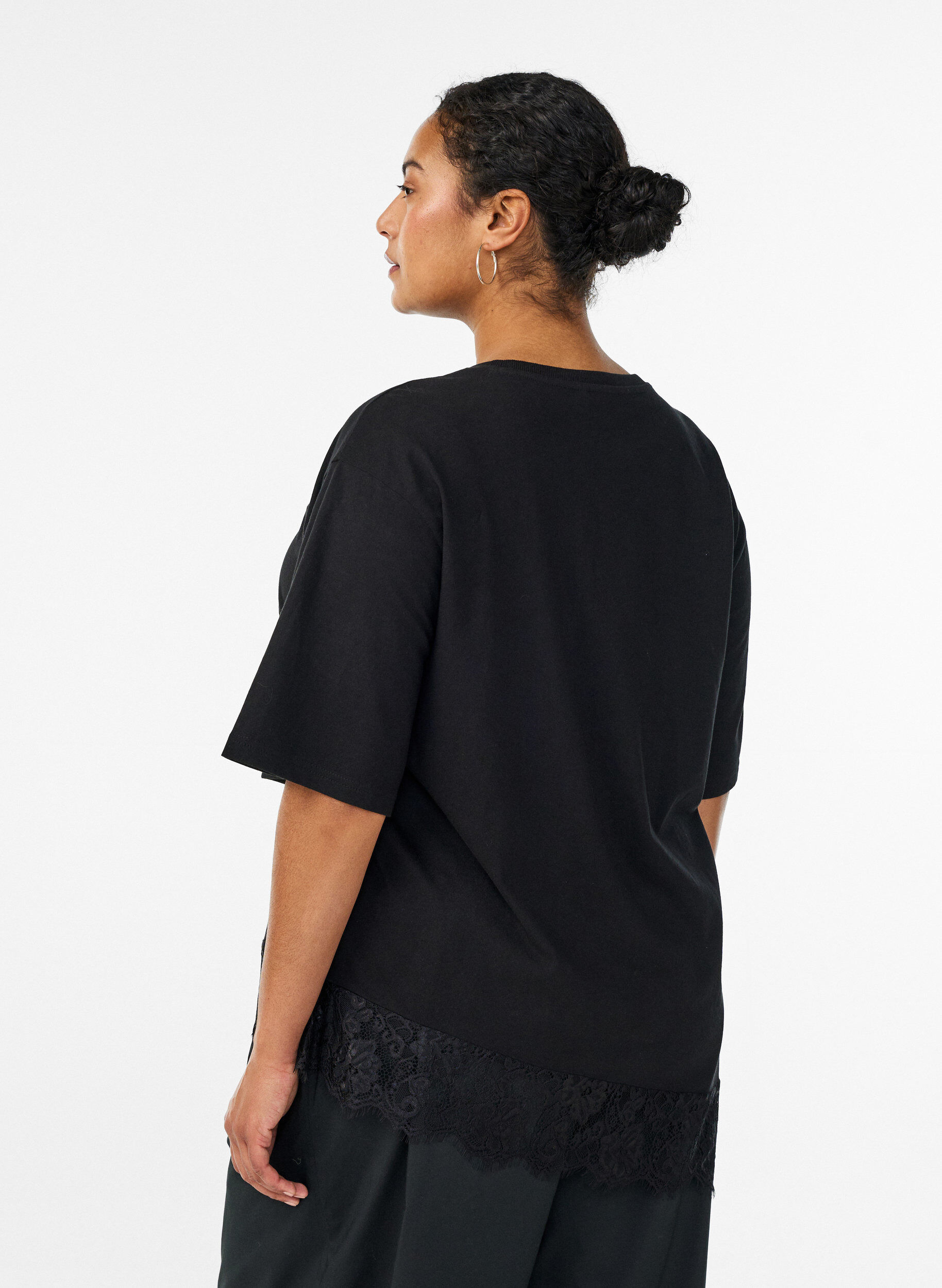 ZizziT-shirt met asymmetrische kanten zoom, Zwart, Model image number 2