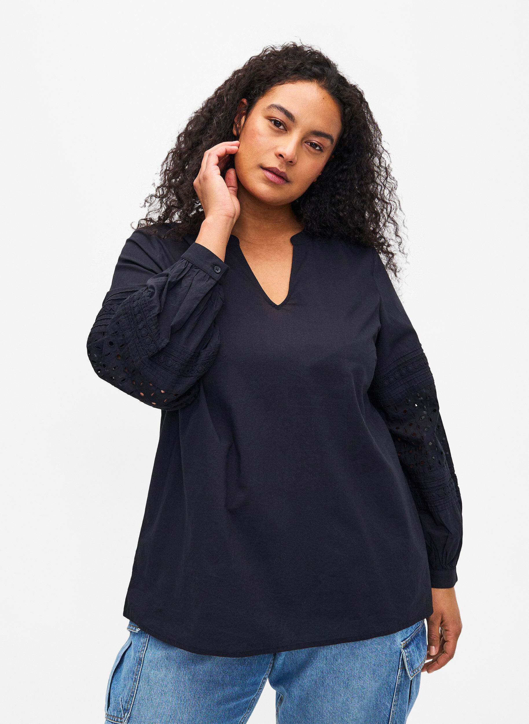 Zizzi Blouse met lange mouwen en decoratieve details, Black, Model image number 0