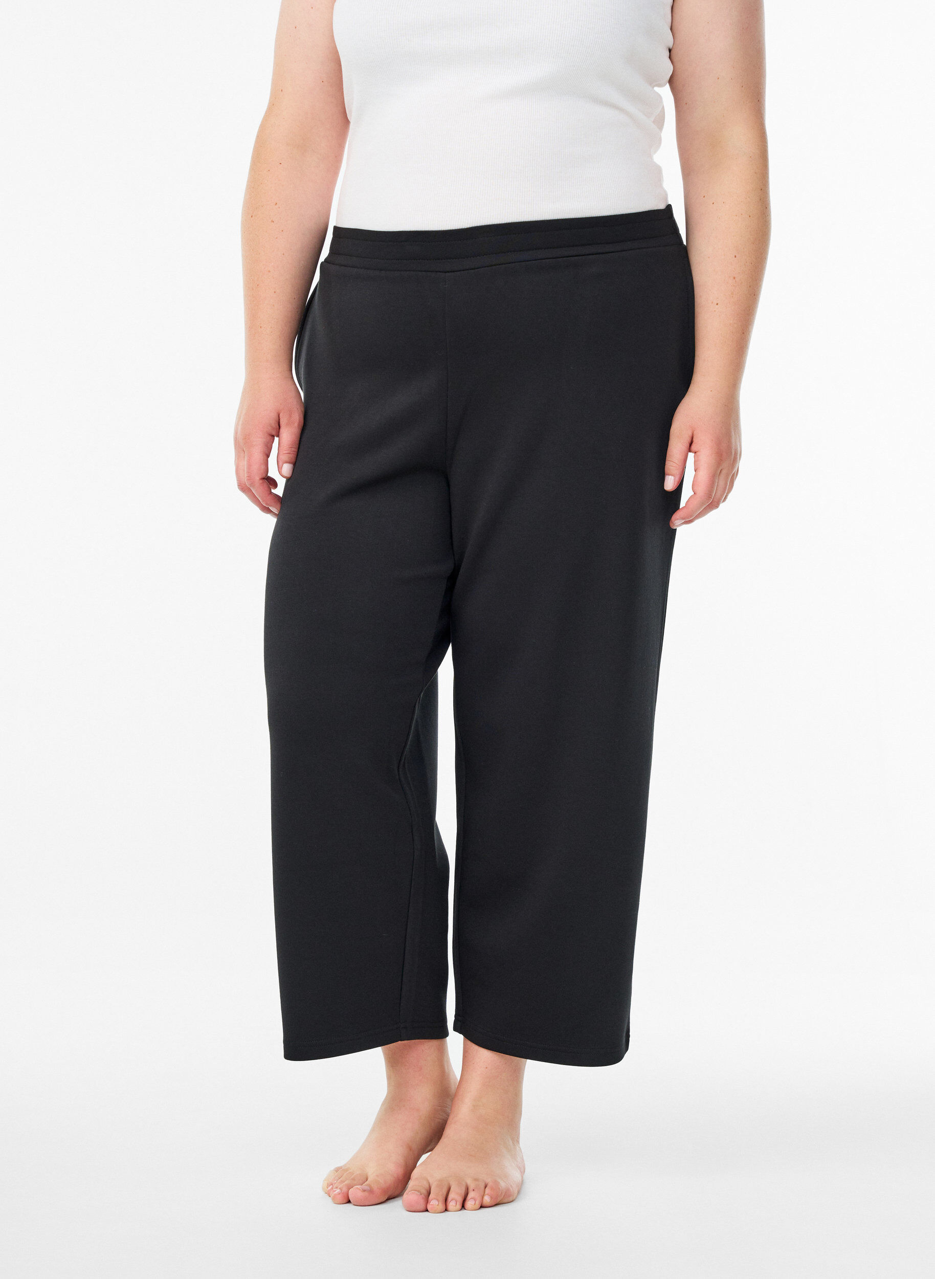 Zizzi 7/8-broek van modalmix met zakken, Zwart, Model image number 2