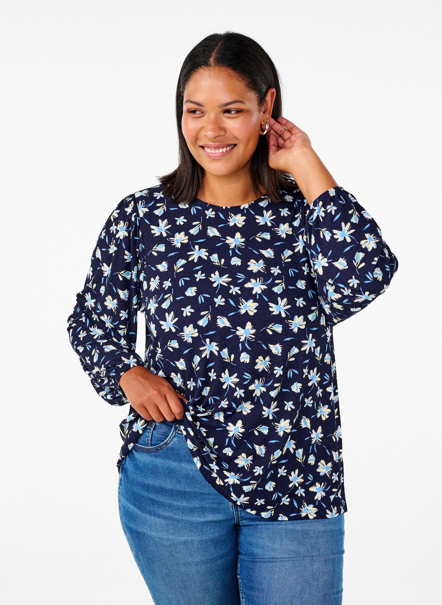 Zizzi Blouse met lange mouwen en bloemenprint, Blauw, Model image number 0