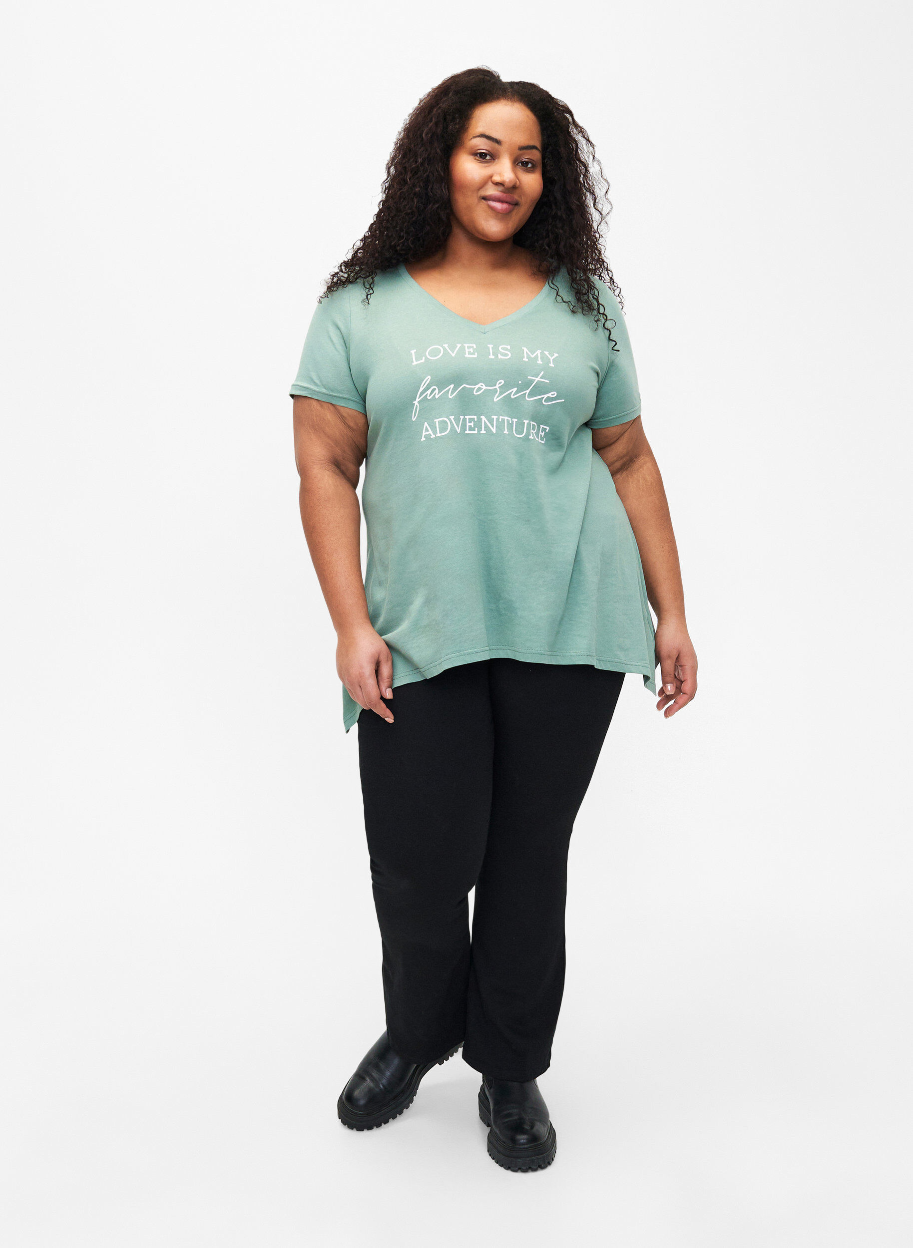 Zizzi Katoenen T-shirt met korte mouwen, Chinois G. W. Love, Model image number 2