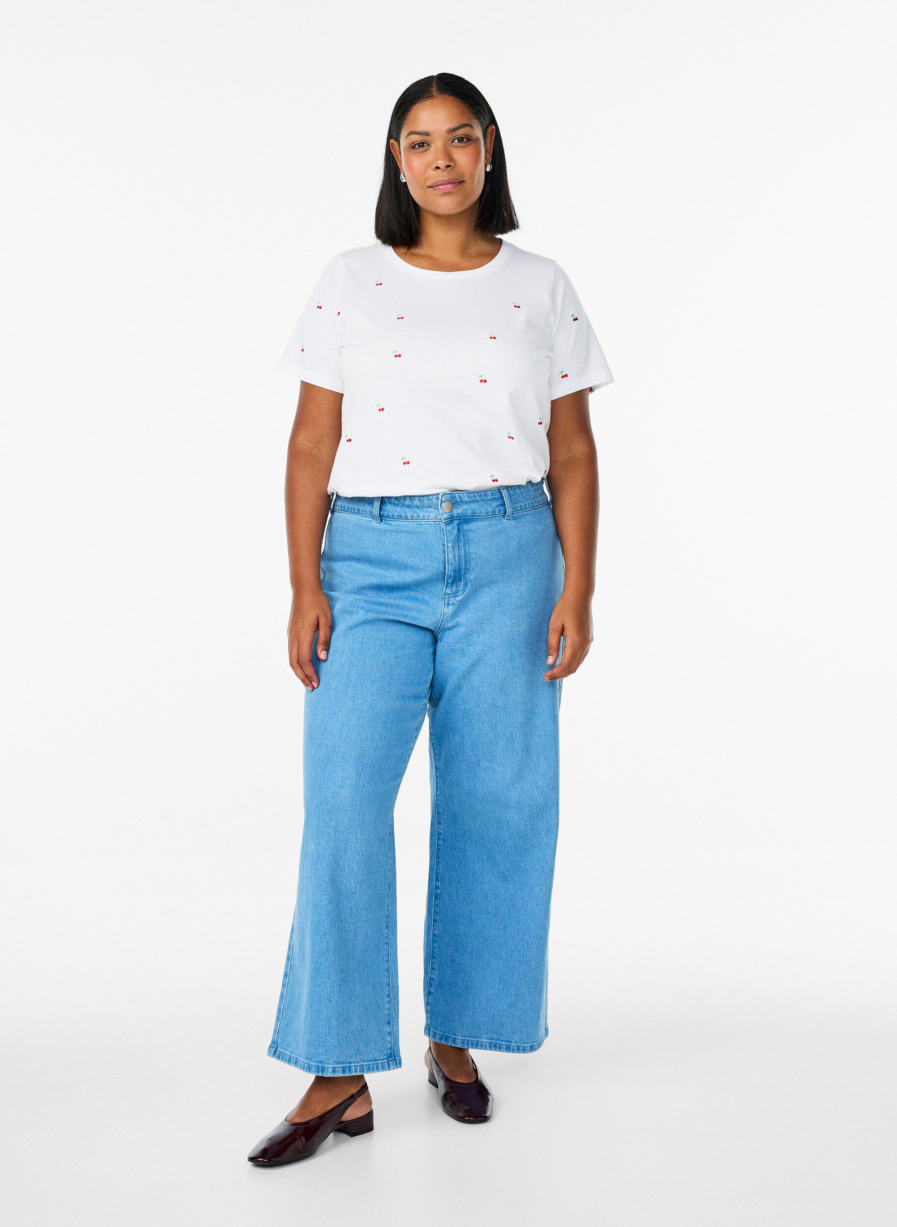 ZizziT-shirt in biologisch katoen met geborduurde motieven, Wit, Model image number 1