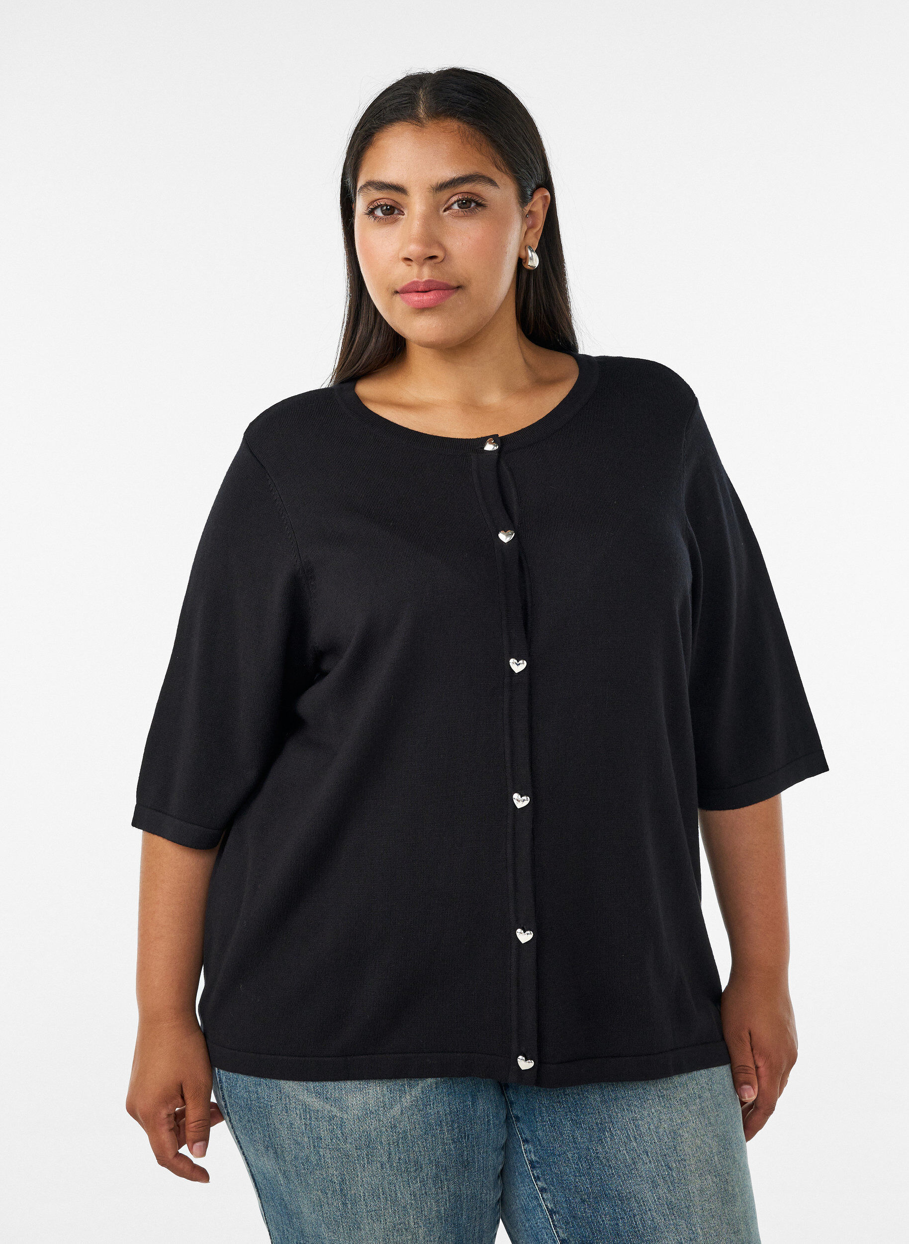 Gebreid vest met hartvormige knopen en korte mouwen, Zwart, Model