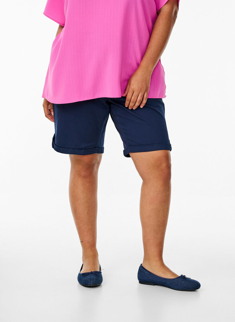 Chino shorts met zakken, Blauw, Model image number 3