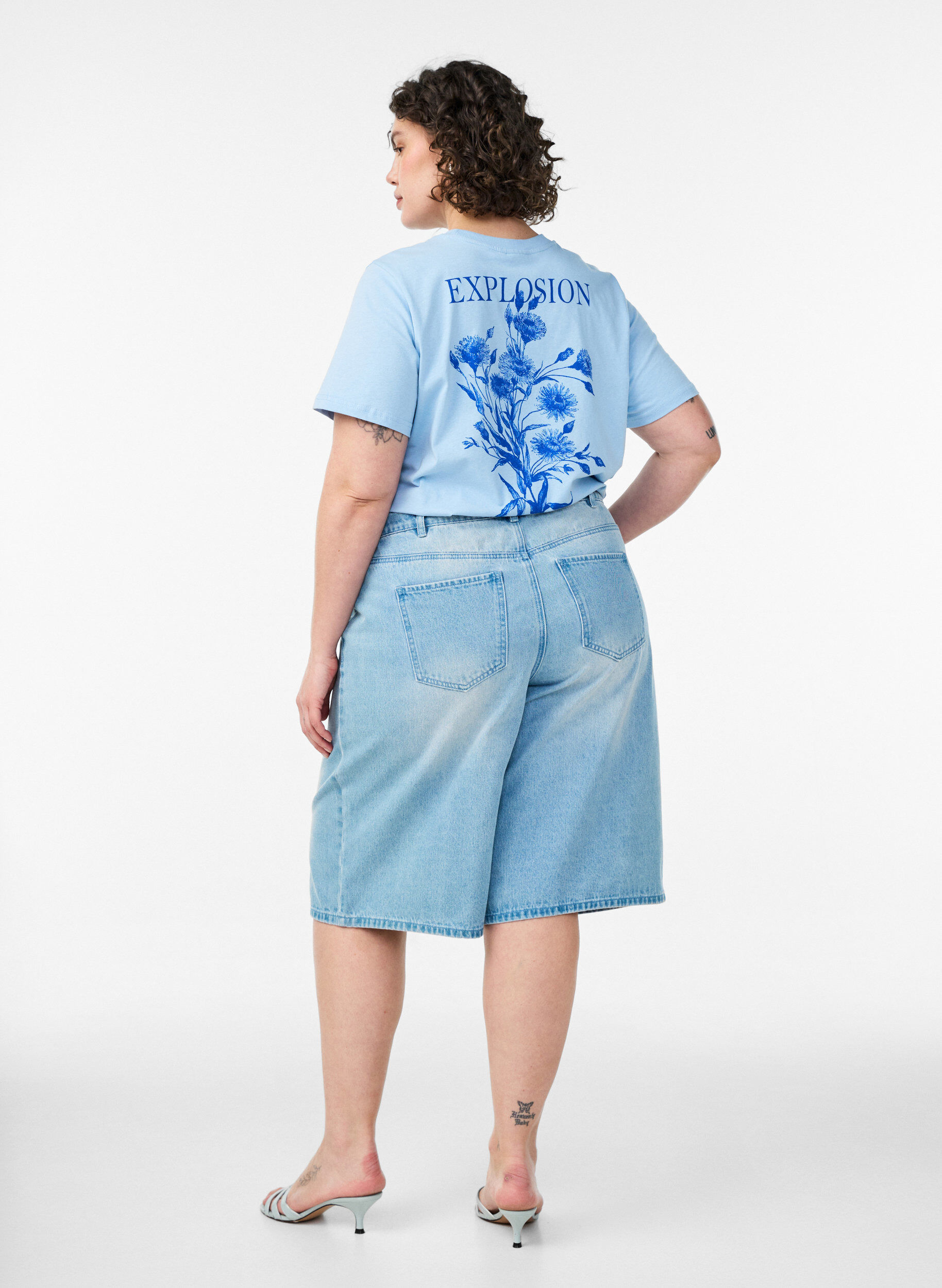 ZizziHigh-waisted denim shorts, Blauw, Model image number 1