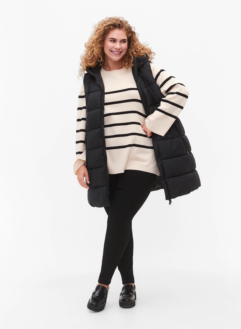 Lange vest met capuchon en zakken, Zwart, Model image number 1