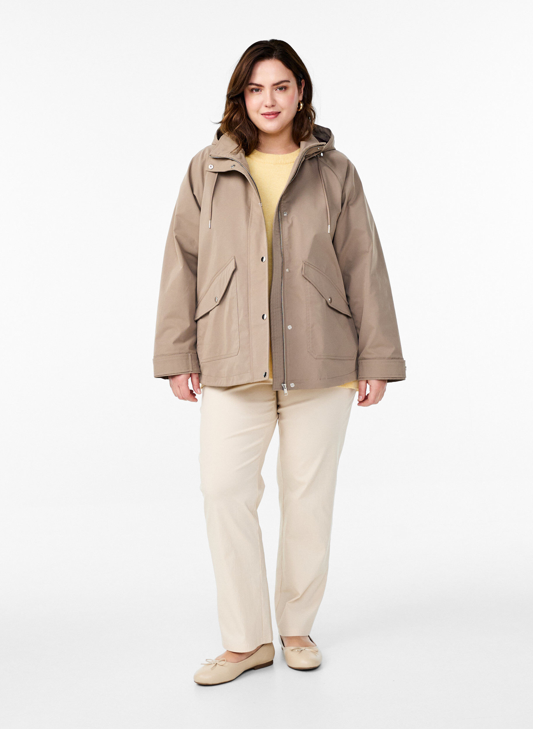 Zizzi Korte lentejas met afneembare capuchon, Beige, Model image number 1
