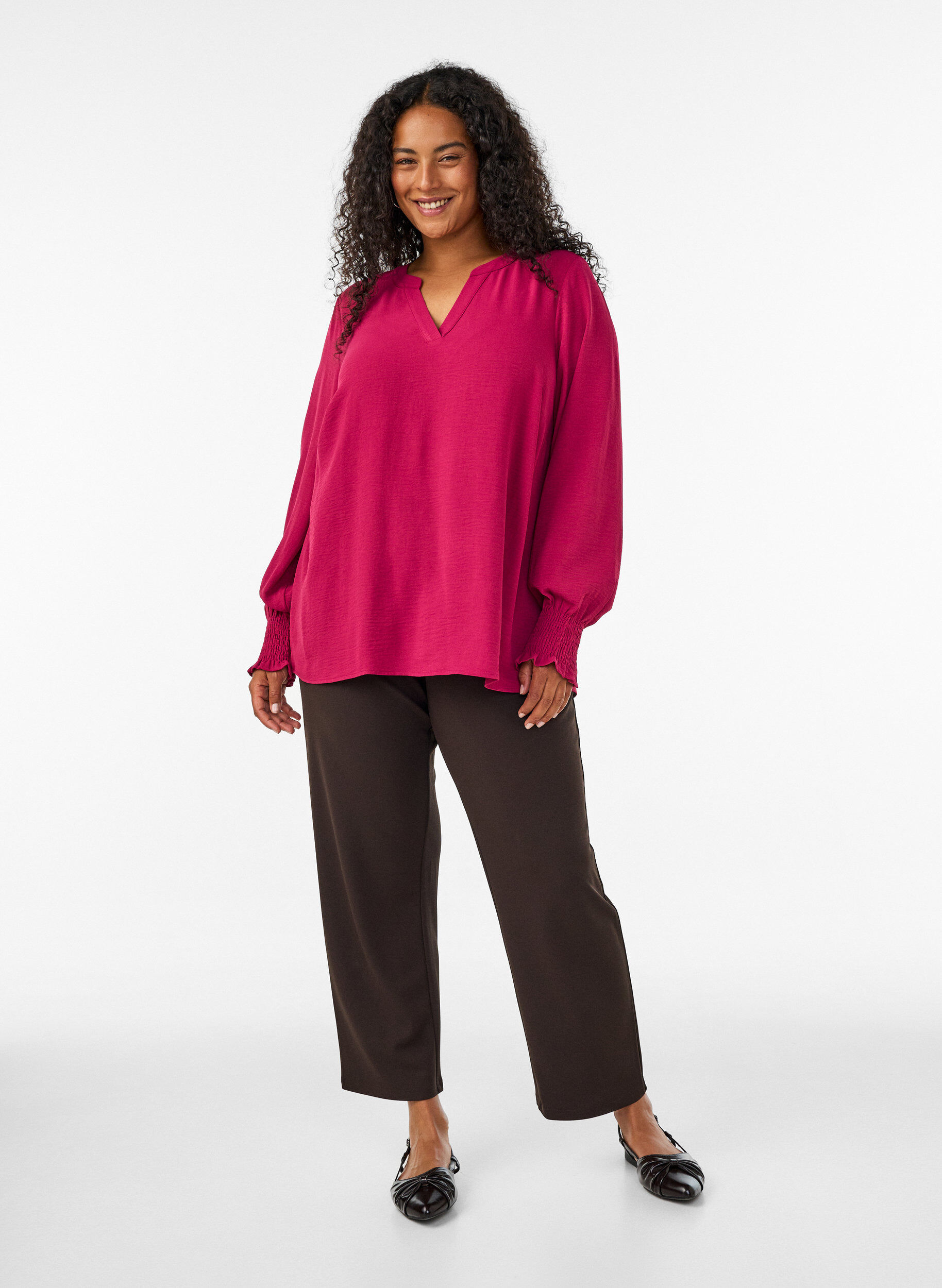 ZizziBlouse met smockmanchetten en V-hals, Rood, Model image number 1