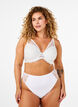 Microvezel string met kanten details, Wit, Model image number 0