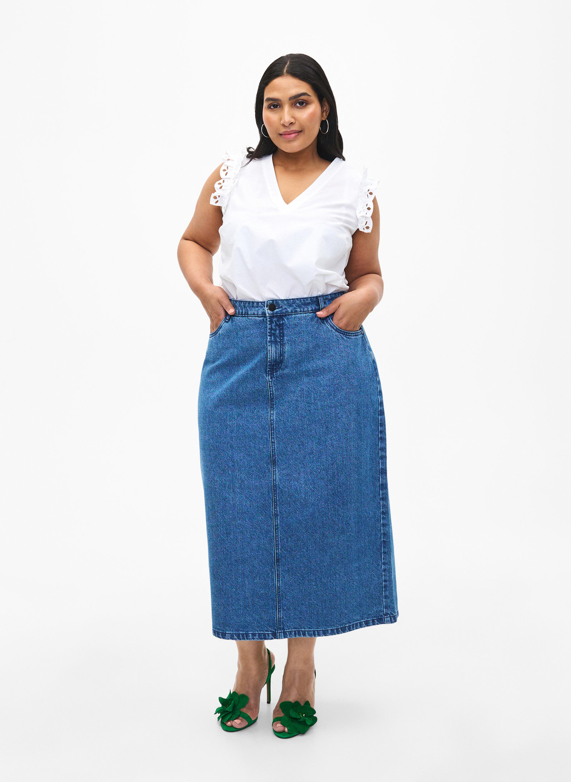 Zizzi Mouwloze katoenen top met ruches, Wit, Model image number 1