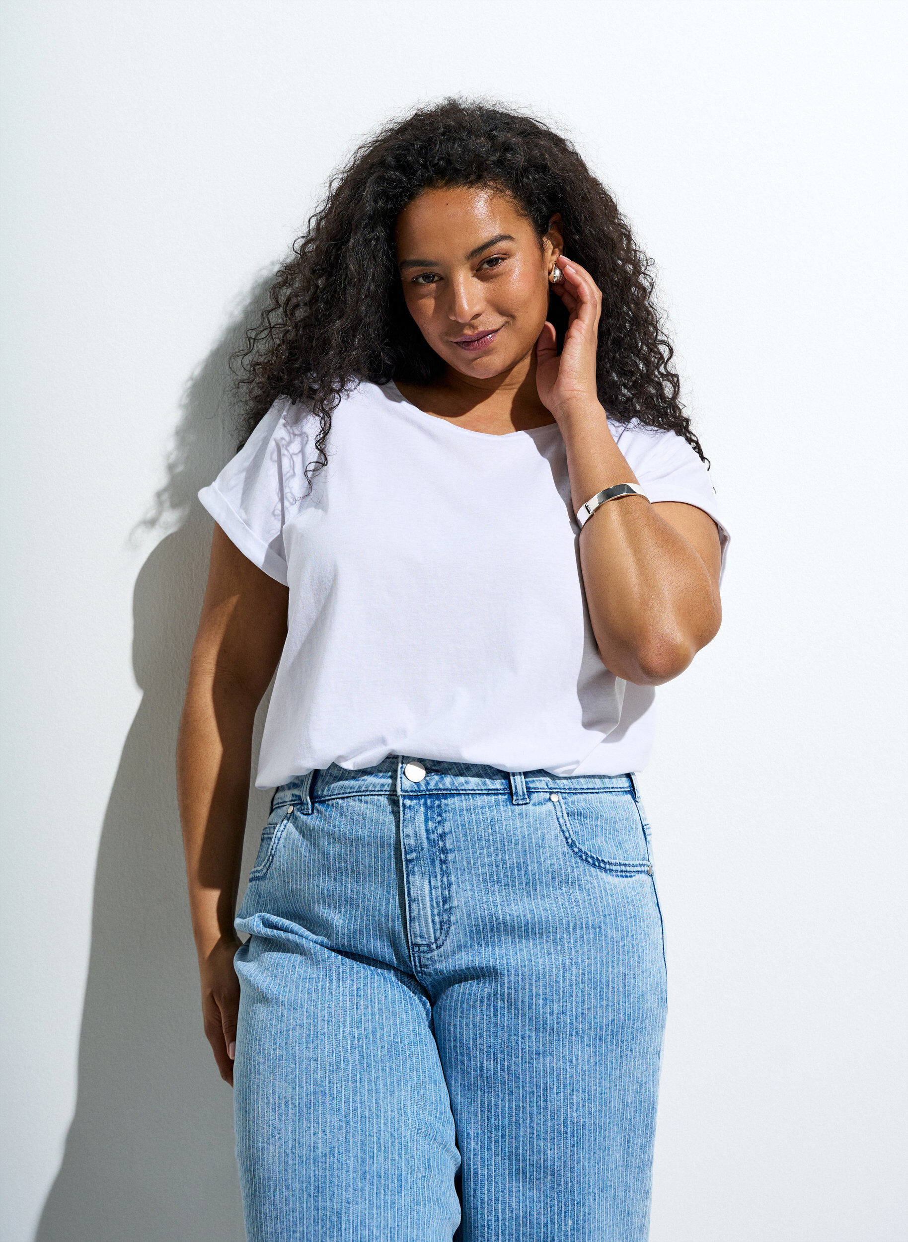 Zizzi T-shirt met korte mouwen van katoenmix, Wit, Image image number 0