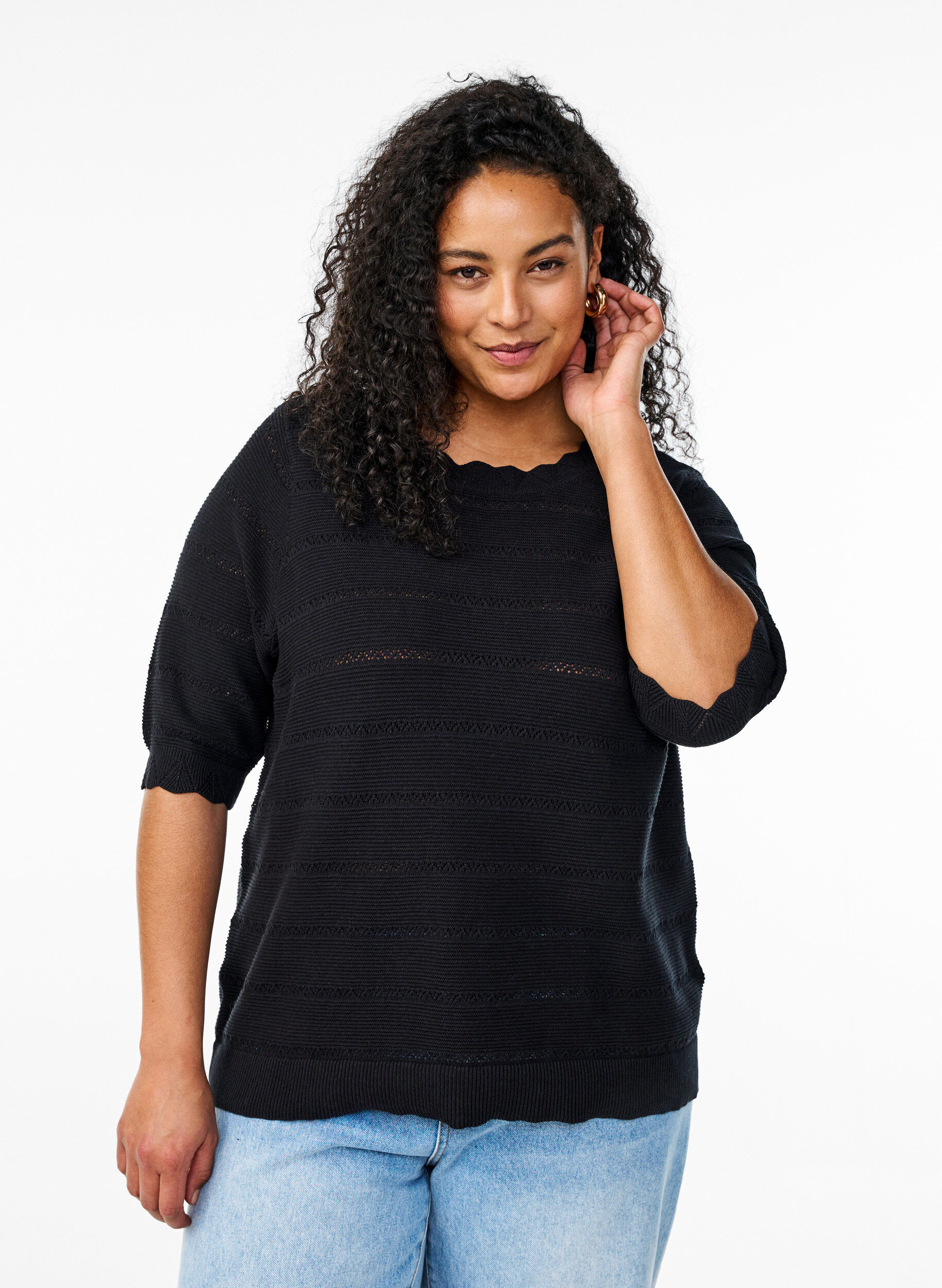 Zizzi Gebreide blouse met een gestreept opengewerkt patroon en korte mouwen, Zwart, Model image number 0