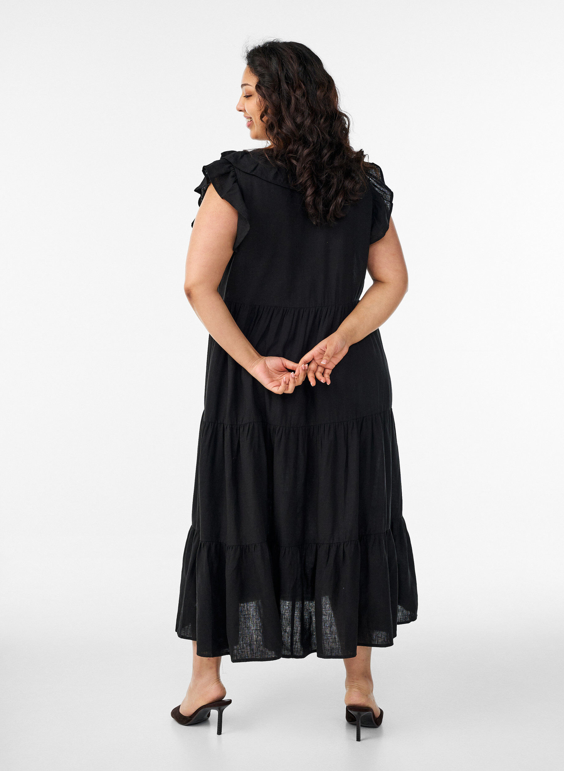 ZizziMouwloze midi jurk in linnen en viscose met ruches, Zwart, Model image number 1