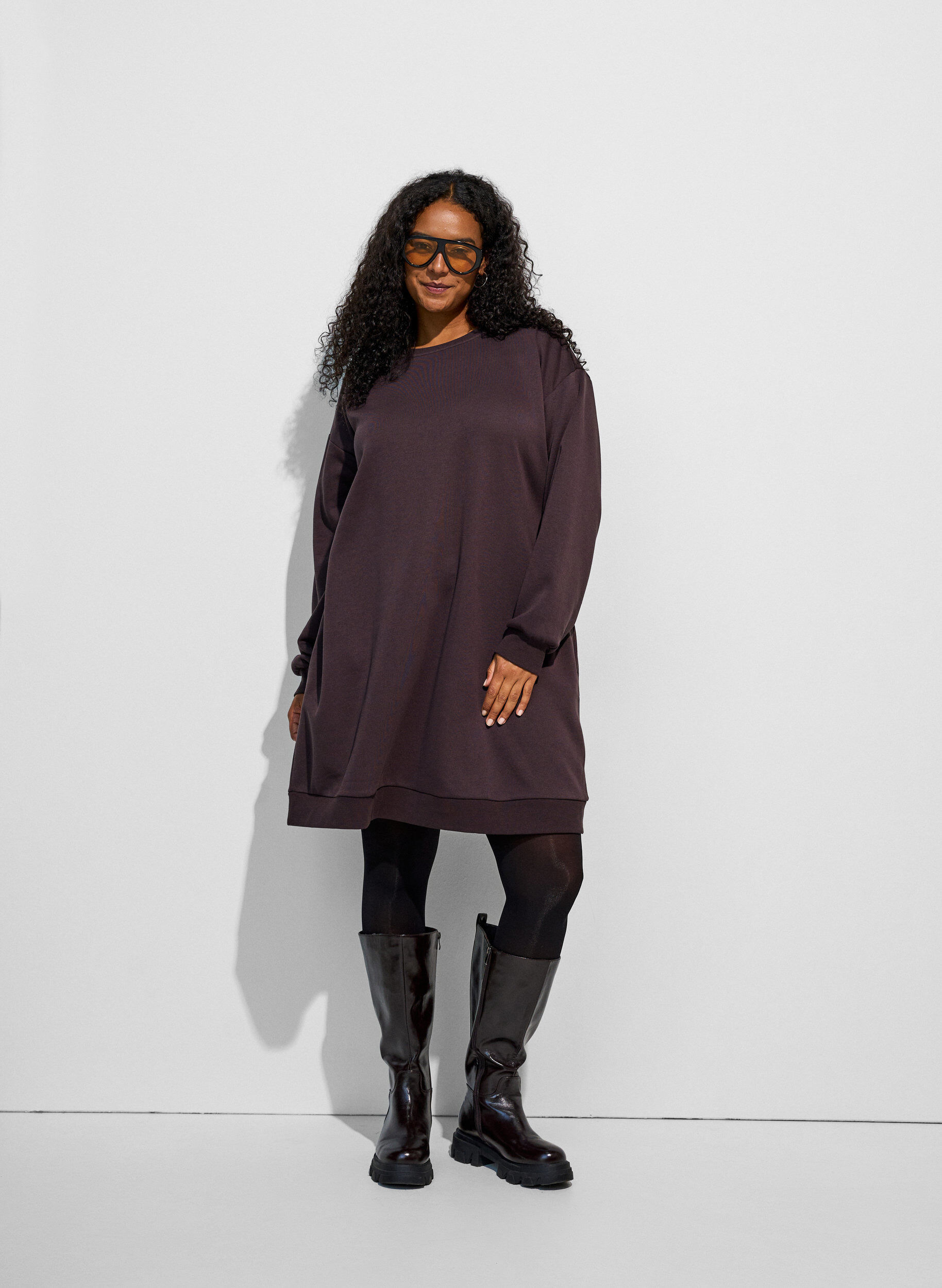 ZizziLosse sweatshirtjurk met zakken, Bruin, Model image number 3
