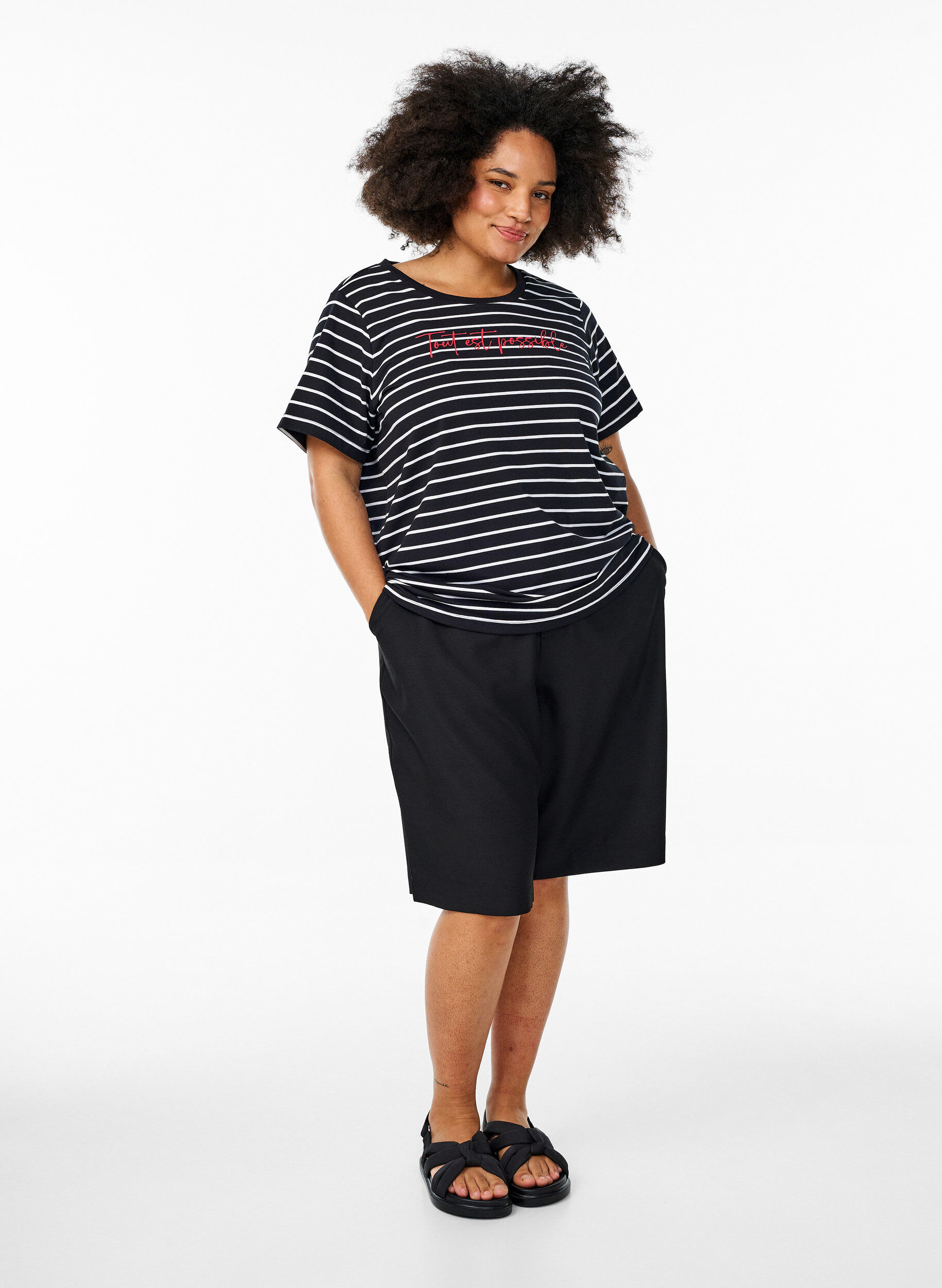 Zizzi Gestreept T-shirt met tekstprint, Zwart, Model image number 1