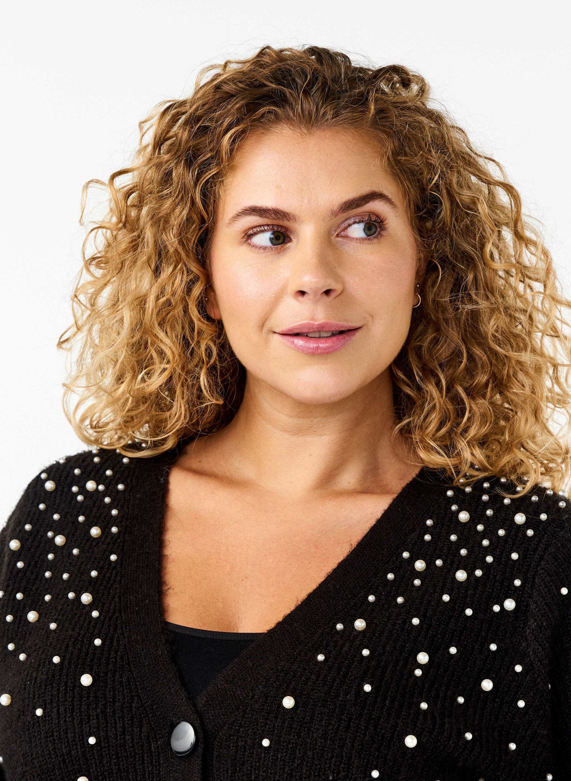 Zizzi Gebreid vest met kralen, Black White Pearls, Model image number 2